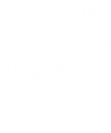 Sleighin It Funny Christmas Pun Sleighing Santa Sleigh Xmas Women's Hoodie