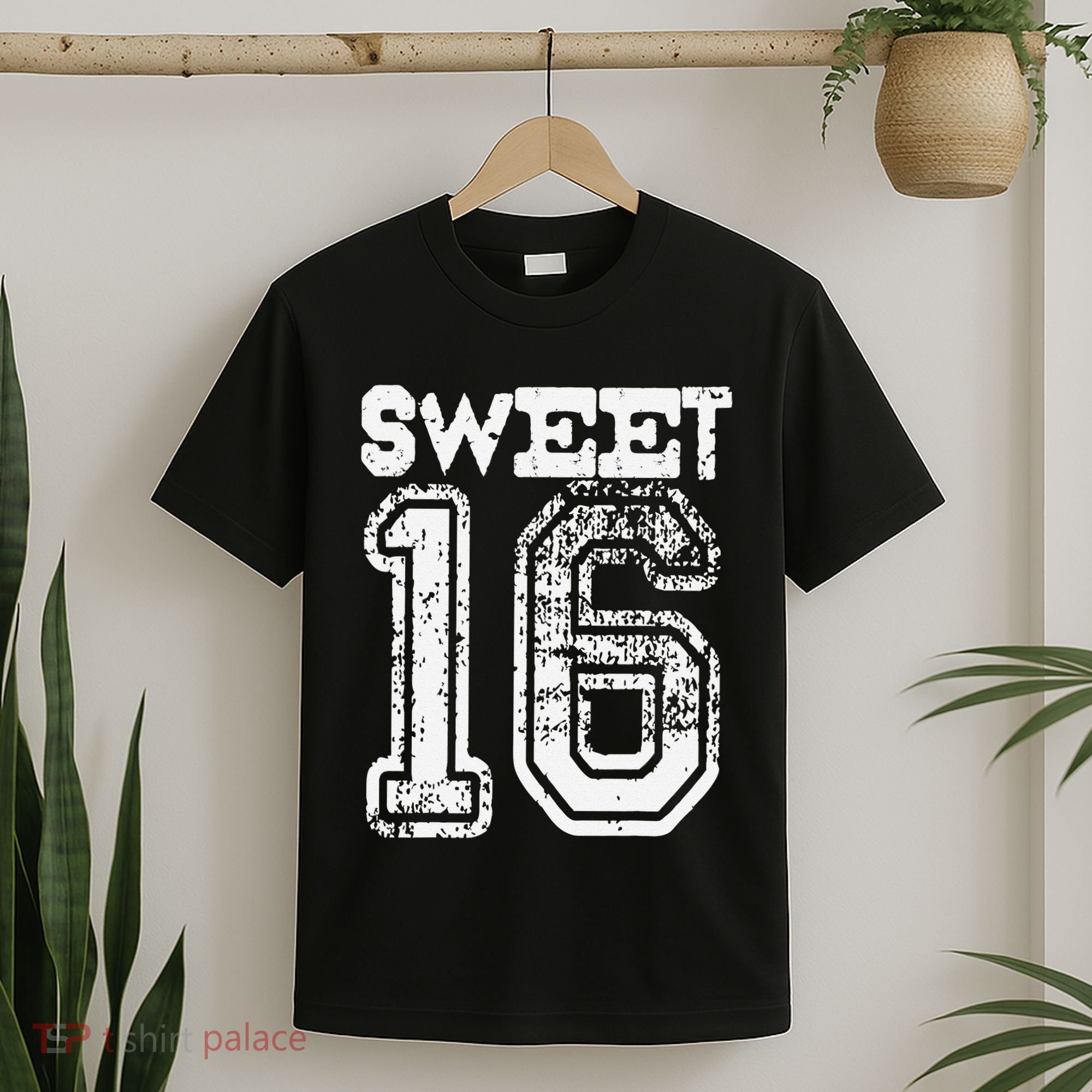 16th Birthday Gift Sweet Sixteen 16 Cracked Grunge T-Shirt