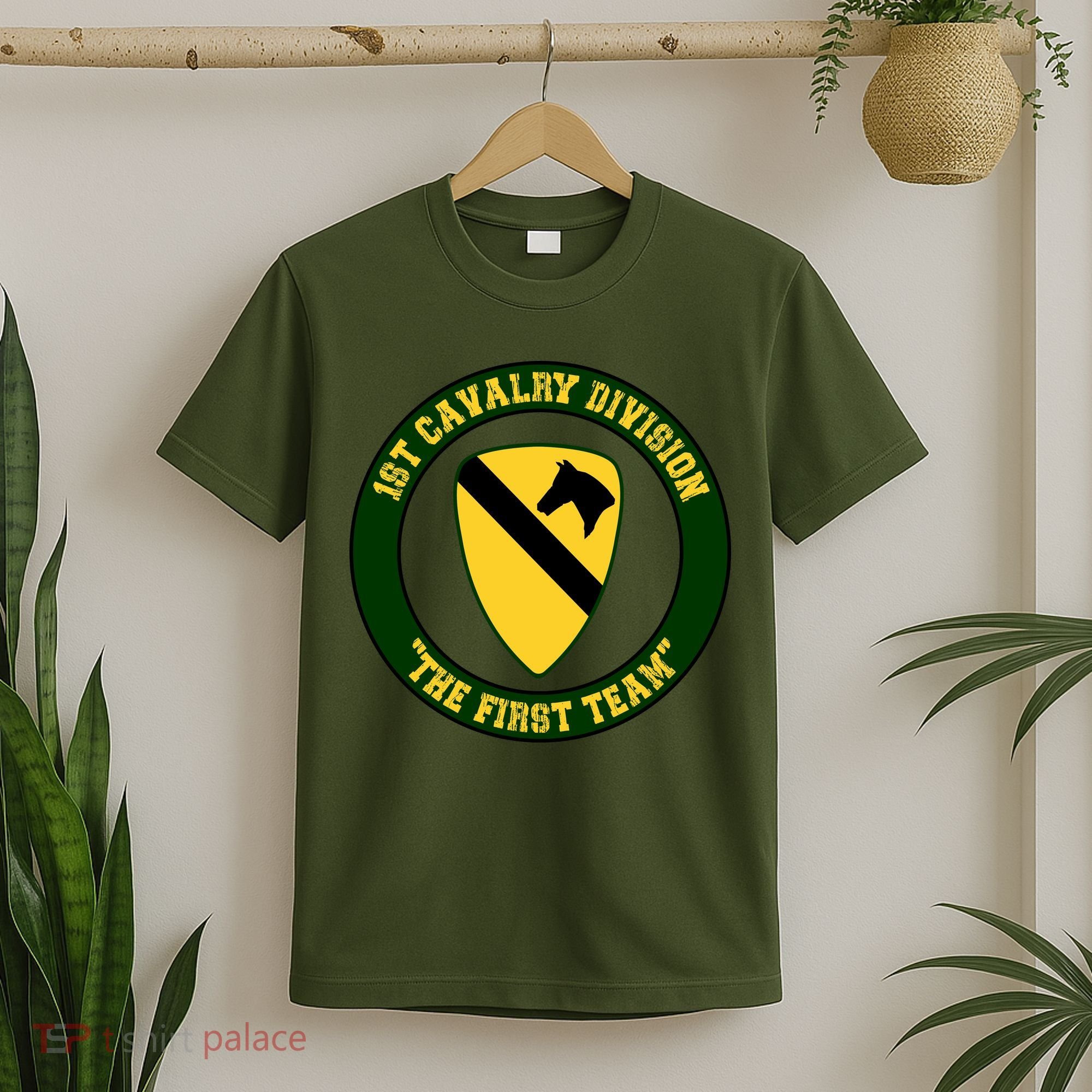 1st Cavalry Division Veteran Always A Soldier Military Xmas T-Shirt