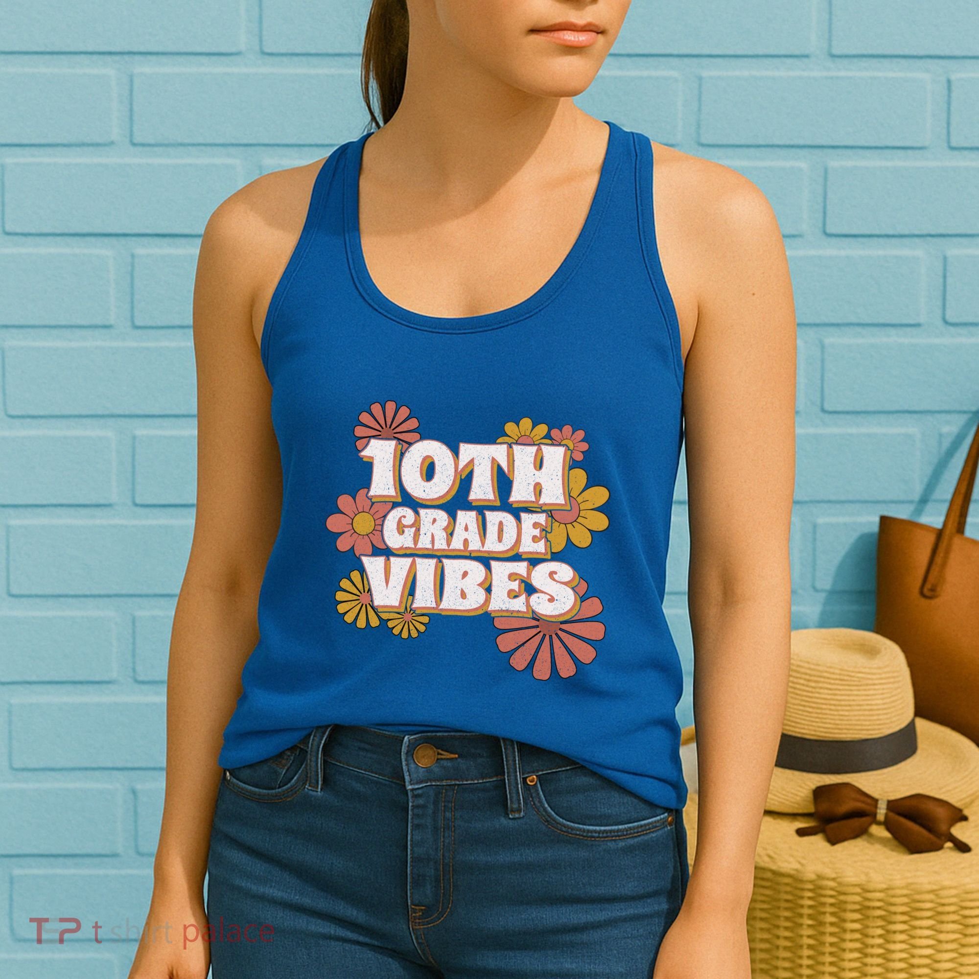 10Th Grade Vibes Great Gift Tenth Grade Retro Floral Teachers Funny Gift Women's Tank Top