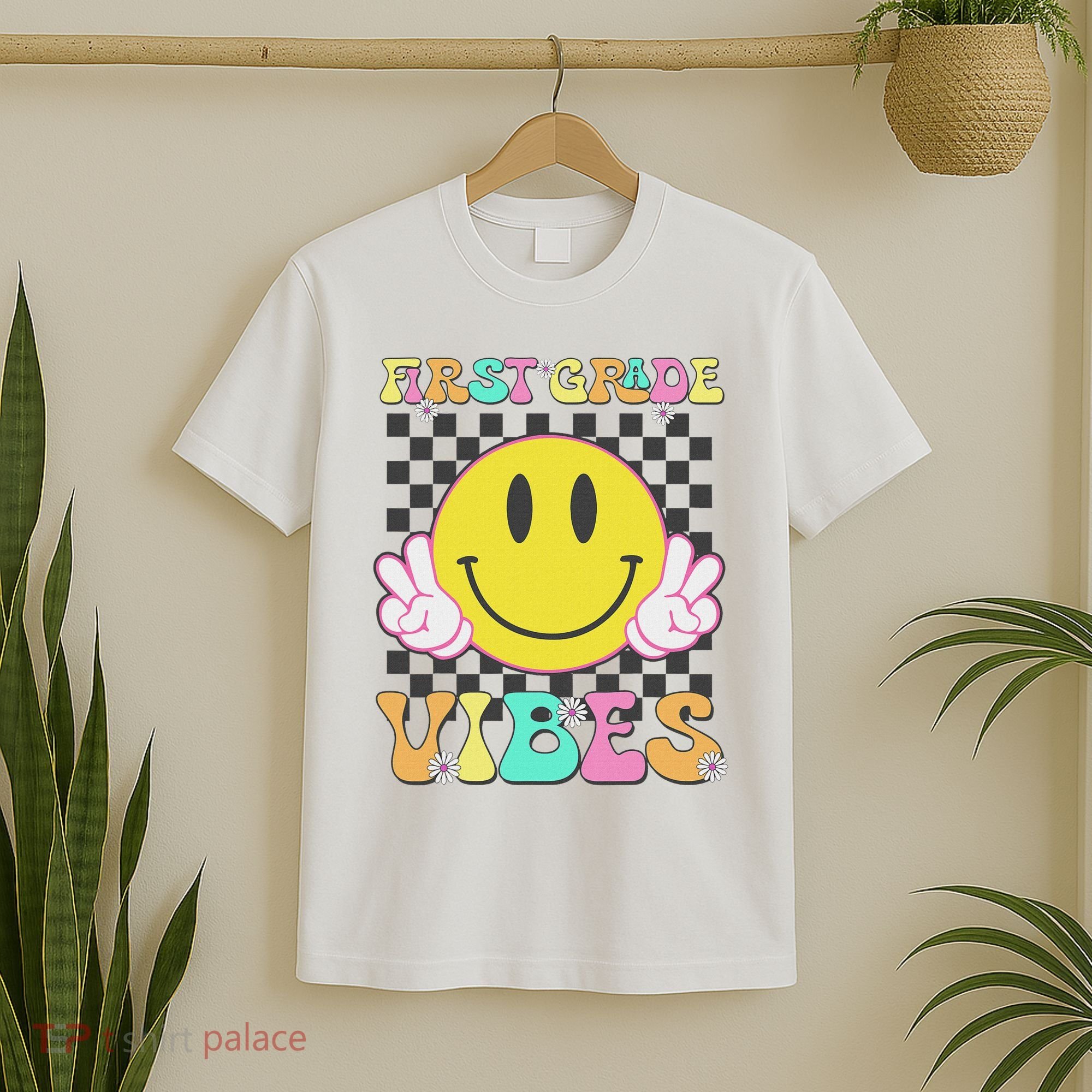 1st Grade Vibes Smile Face Back To School First Grade T-Shirt