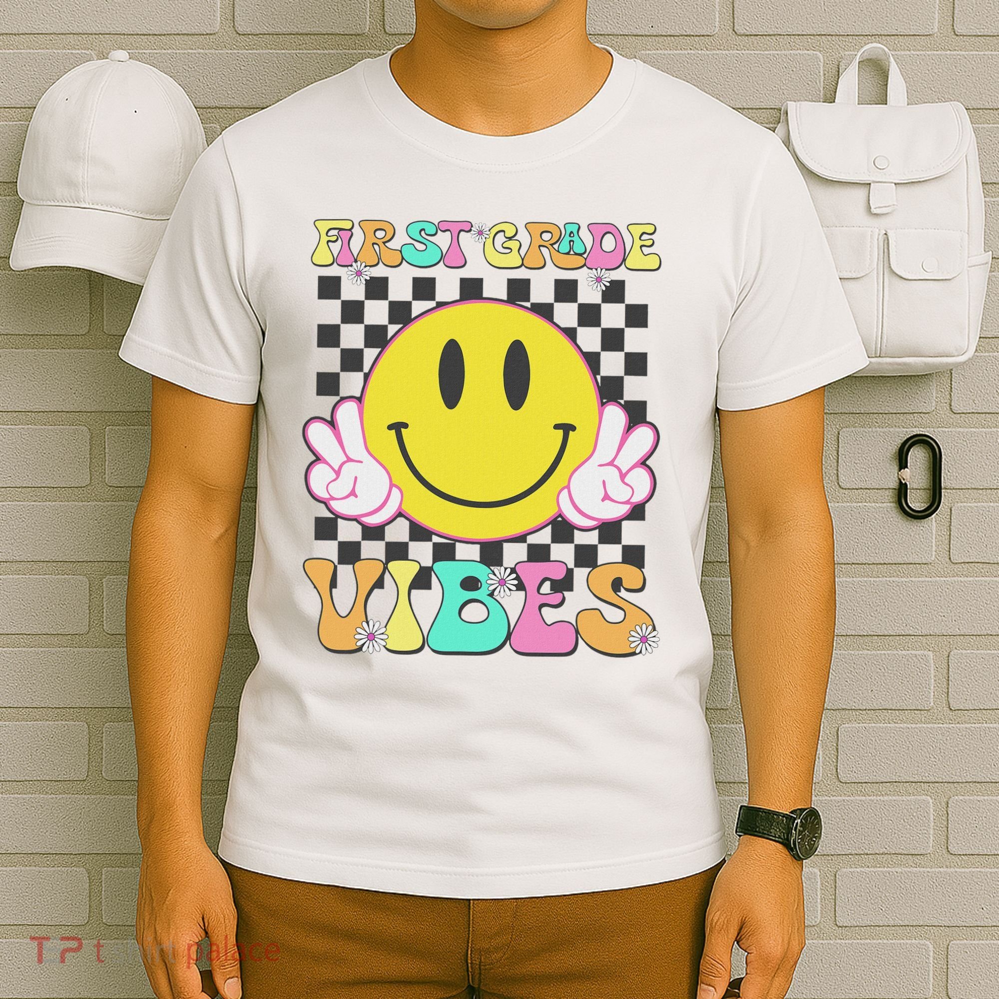 1st Grade Vibes Smile Face Back To School First Grade T-Shirt