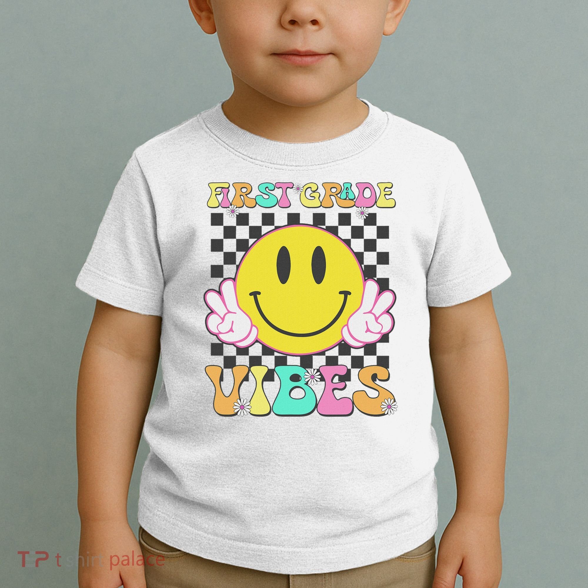 1st Grade Vibes Smile Face Back To School First Grade Toddler T-Shirt