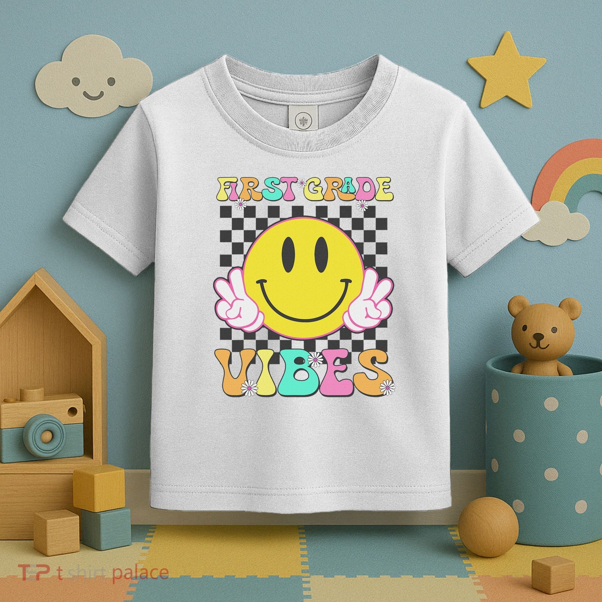 1st Grade Vibes Smile Face Back To School First Grade Toddler T-Shirt