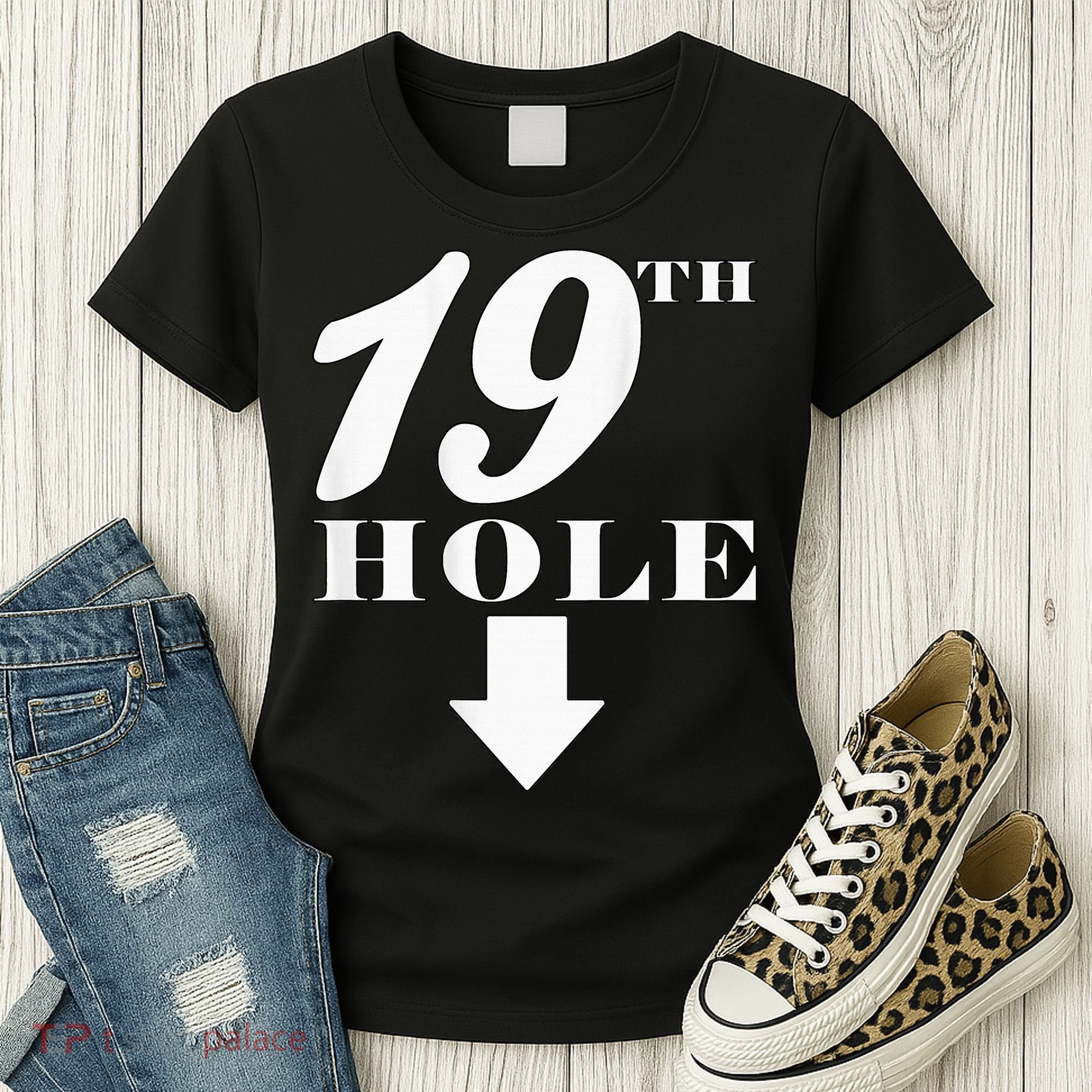 19th Hole With Arrow Funny Golfer Joke Women's T-Shirt