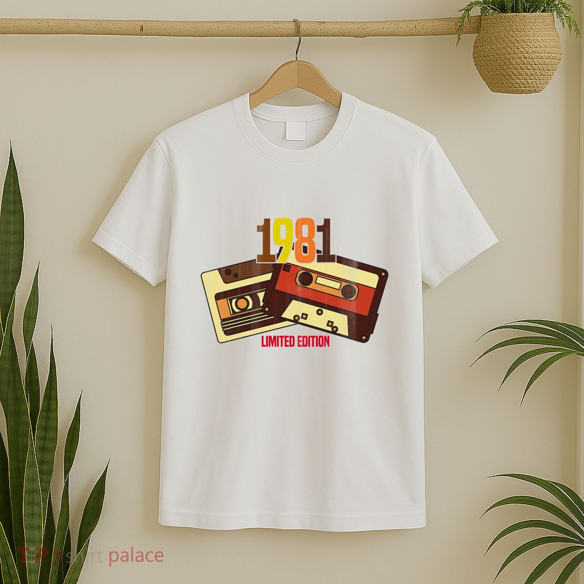 1981 Limited Edition Birthday Gift T-Shirt