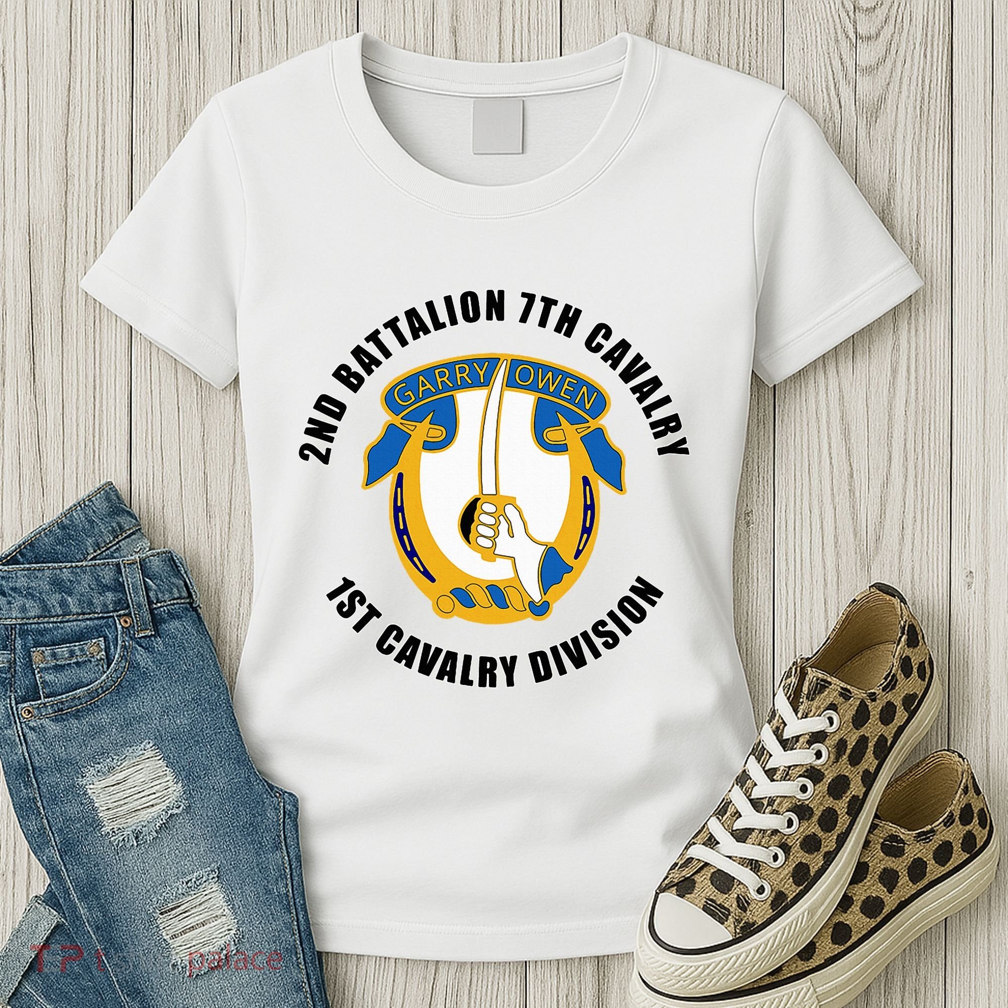 2nd Battalion 7th Cavalry 1st Cavalry Division Veteran Women's T-Shirt