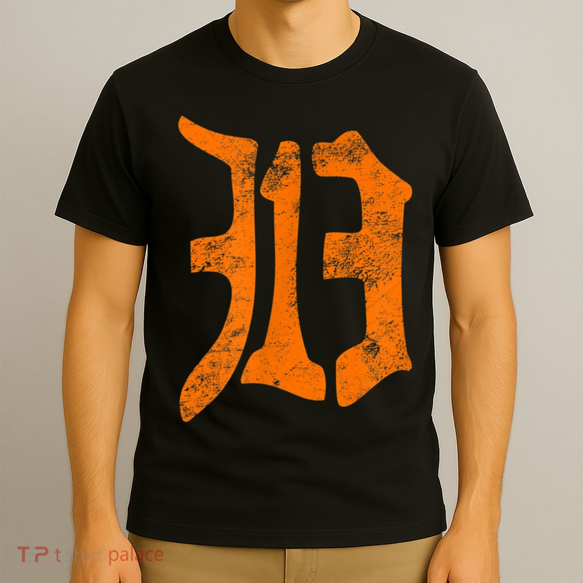 313 Detroit Michigan Vintage Old English D Area Code T-Shirt