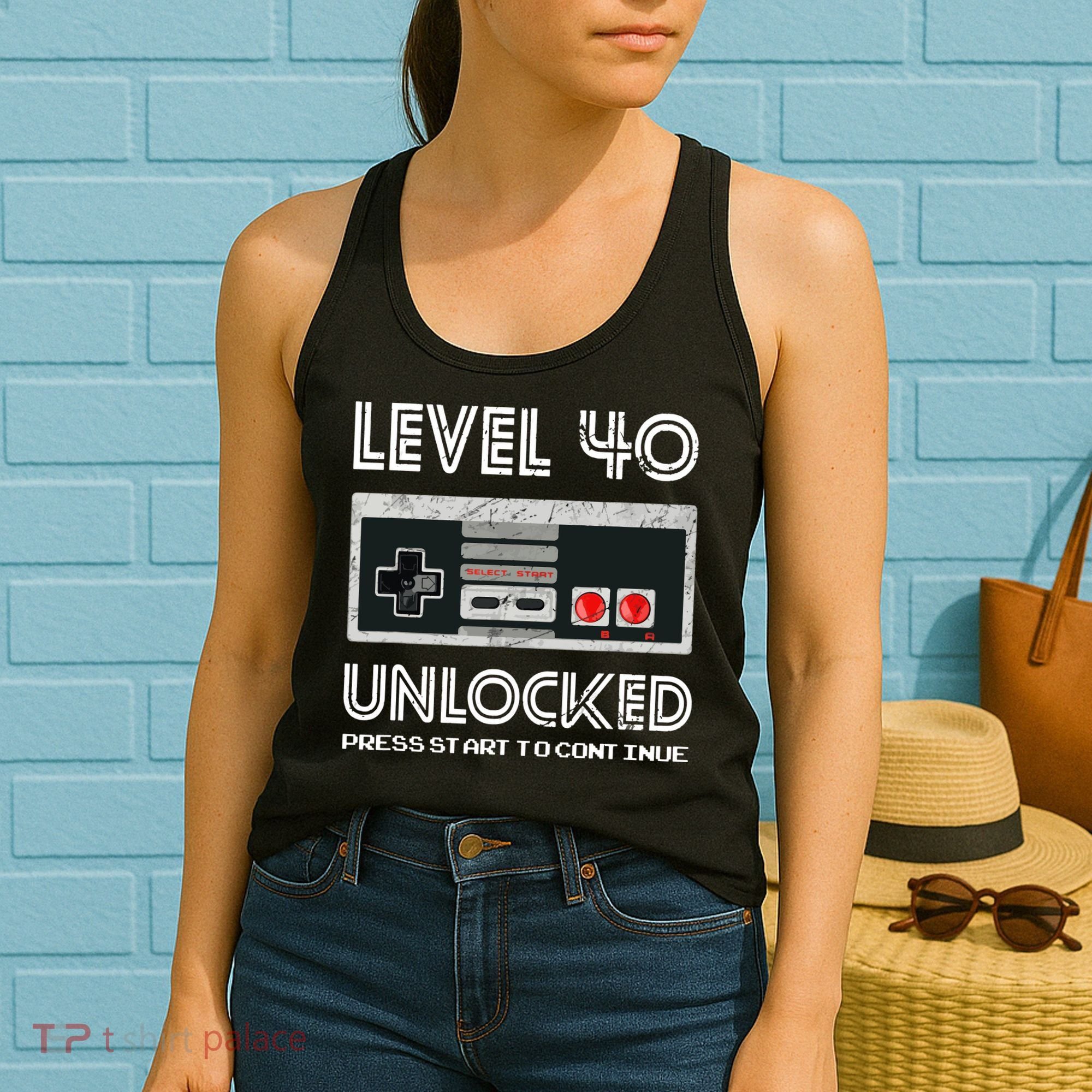 40 Year Old Fourty Birthday Gift Level 40 Unlocked Gamer Women's Tank Top