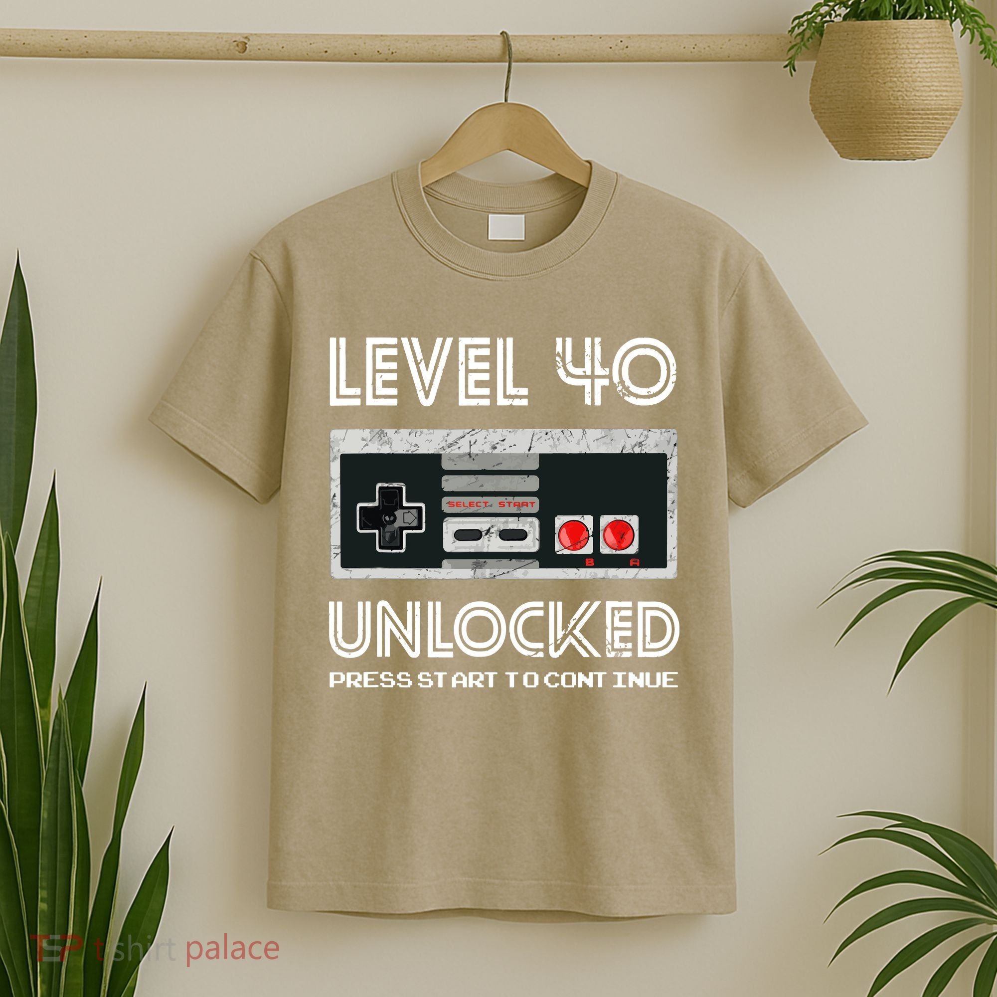 40 Year Old Fourty Birthday Gift Level 40 Unlocked Gamer T-Shirt
