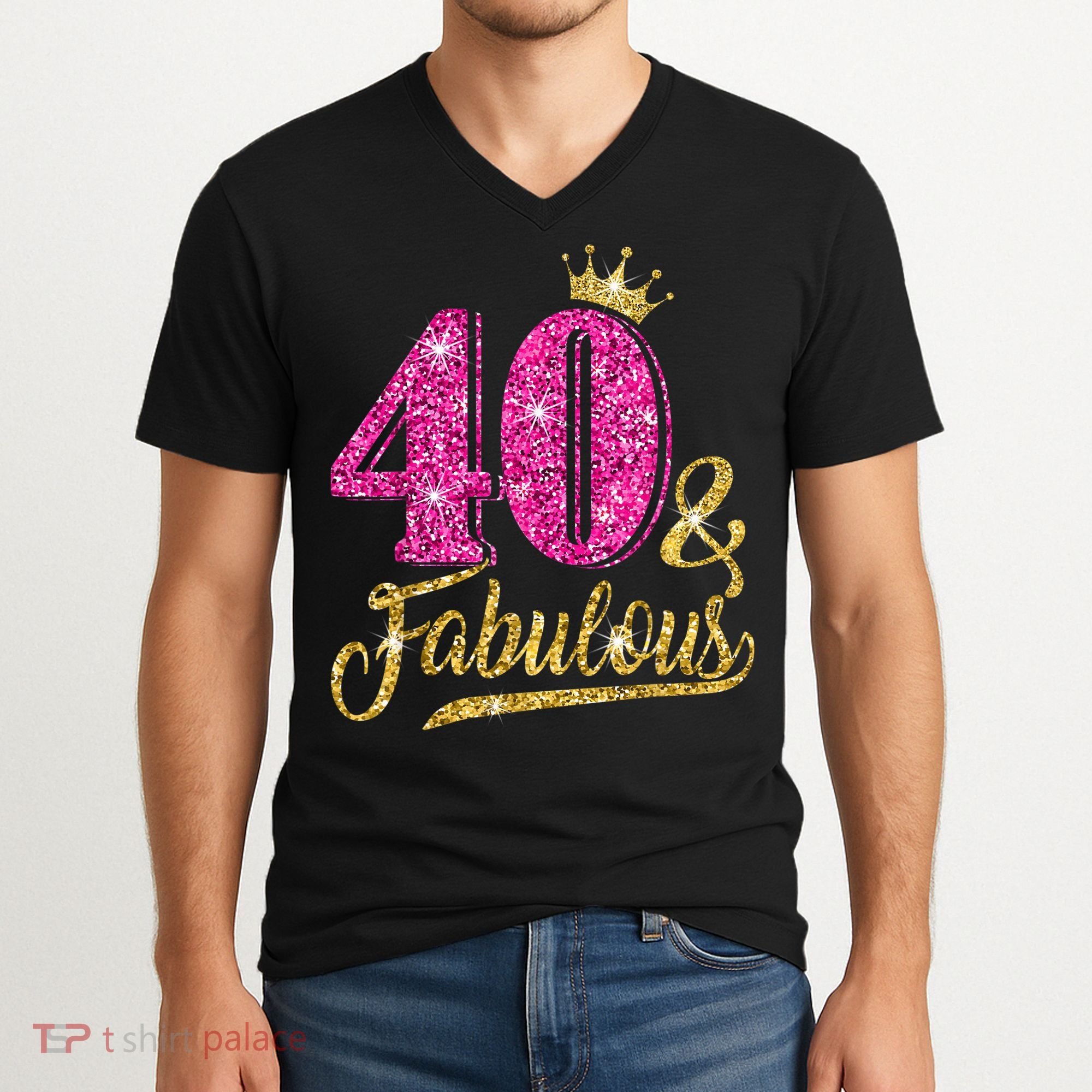 40 Years Old Gift 40 & Fabulous 40th Birthday Pink Crown V-Neck T-Shirt