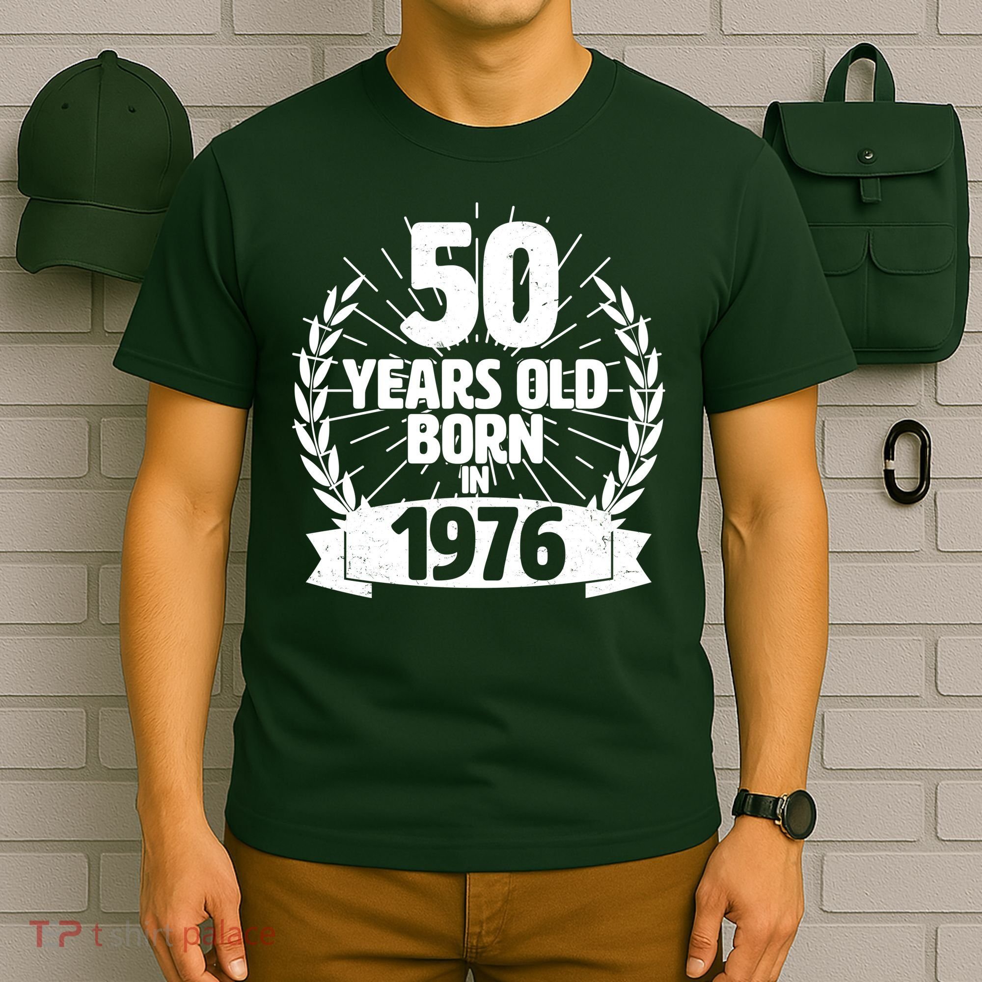 50th Birthday 50 Years Old Born In 1976 Wreath Banner  T-Shirt