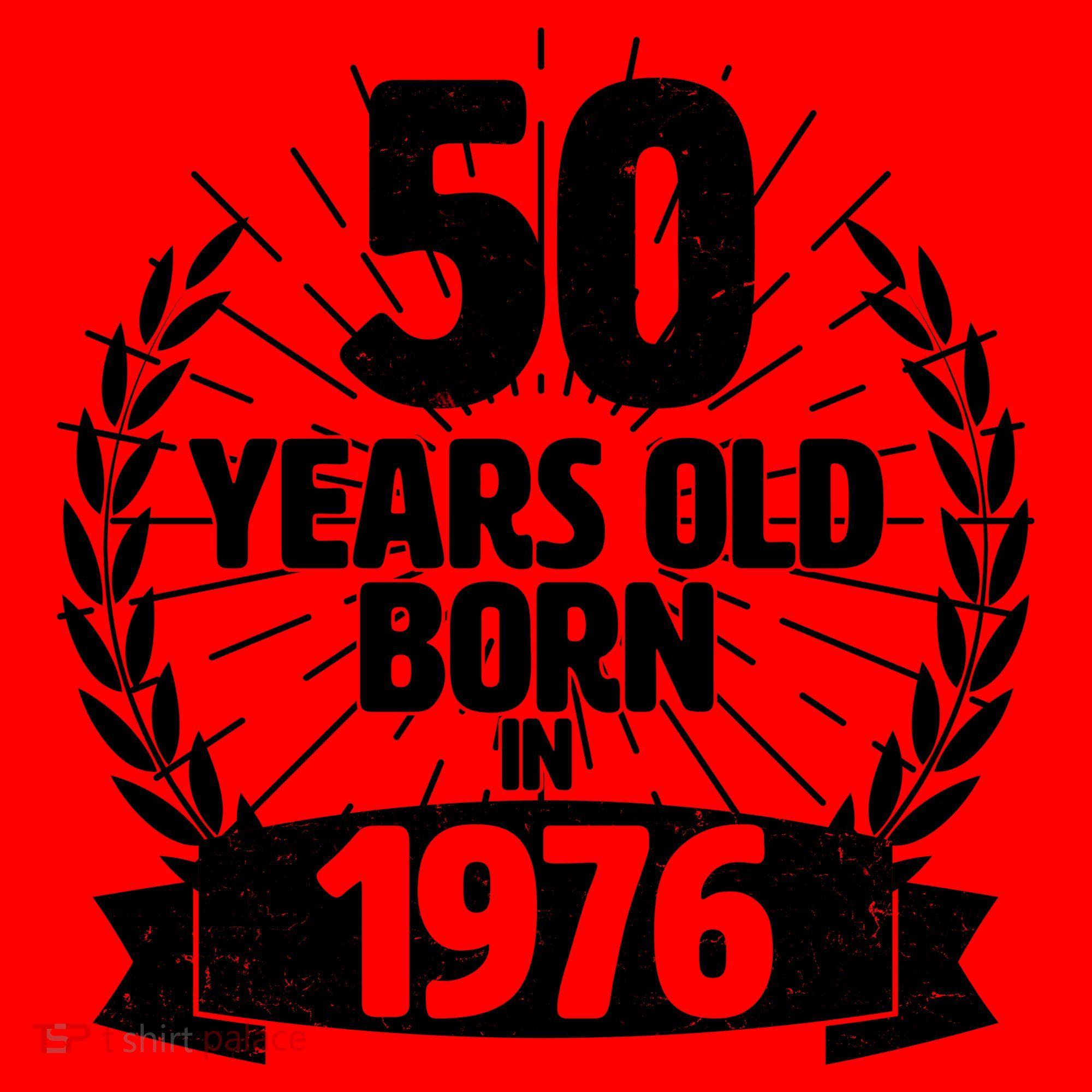 50th Birthday 50 Years Old Born In 1976 Wreath Banner  Santa Hat