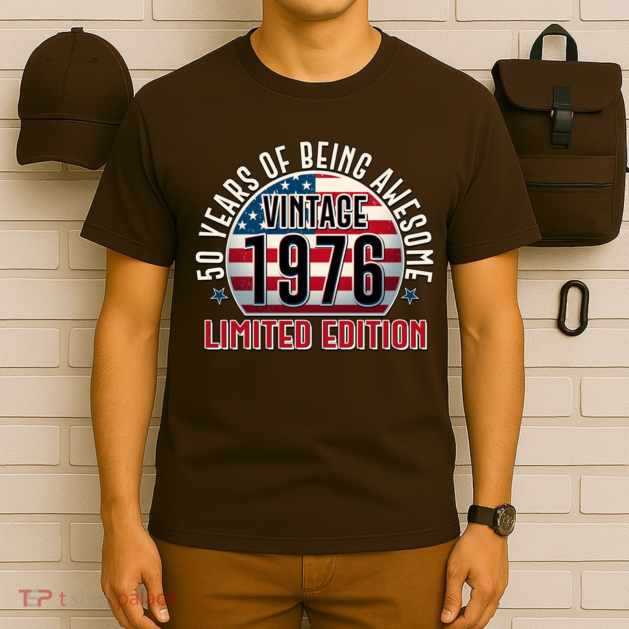 50th Birthday Vintage 1976 Limited Edition Years Of Being Awesome USA Flag  T-Shirt
