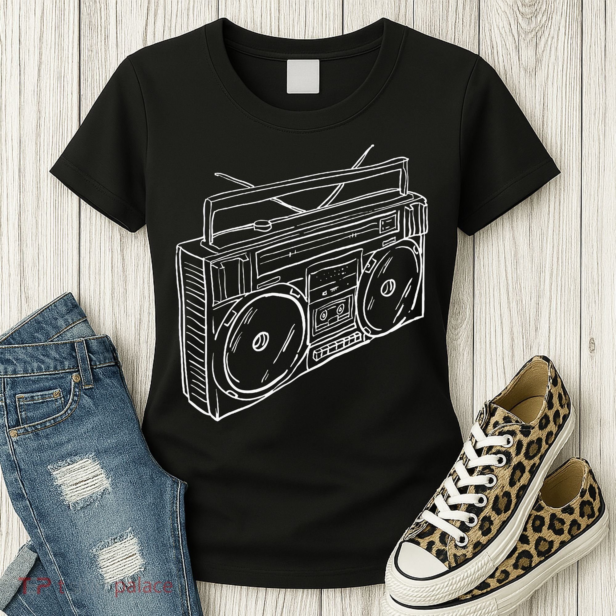 80s & 90s Old School Music Hip Hop Beatbox Boombox Women's T-Shirt