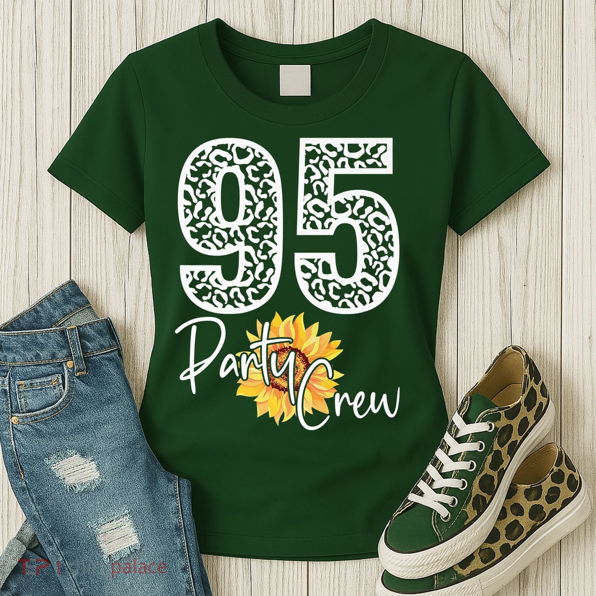 95 Party Crew Drinking Beer 95th Years Happy Birthday Sun Flower Women's T-Shirt