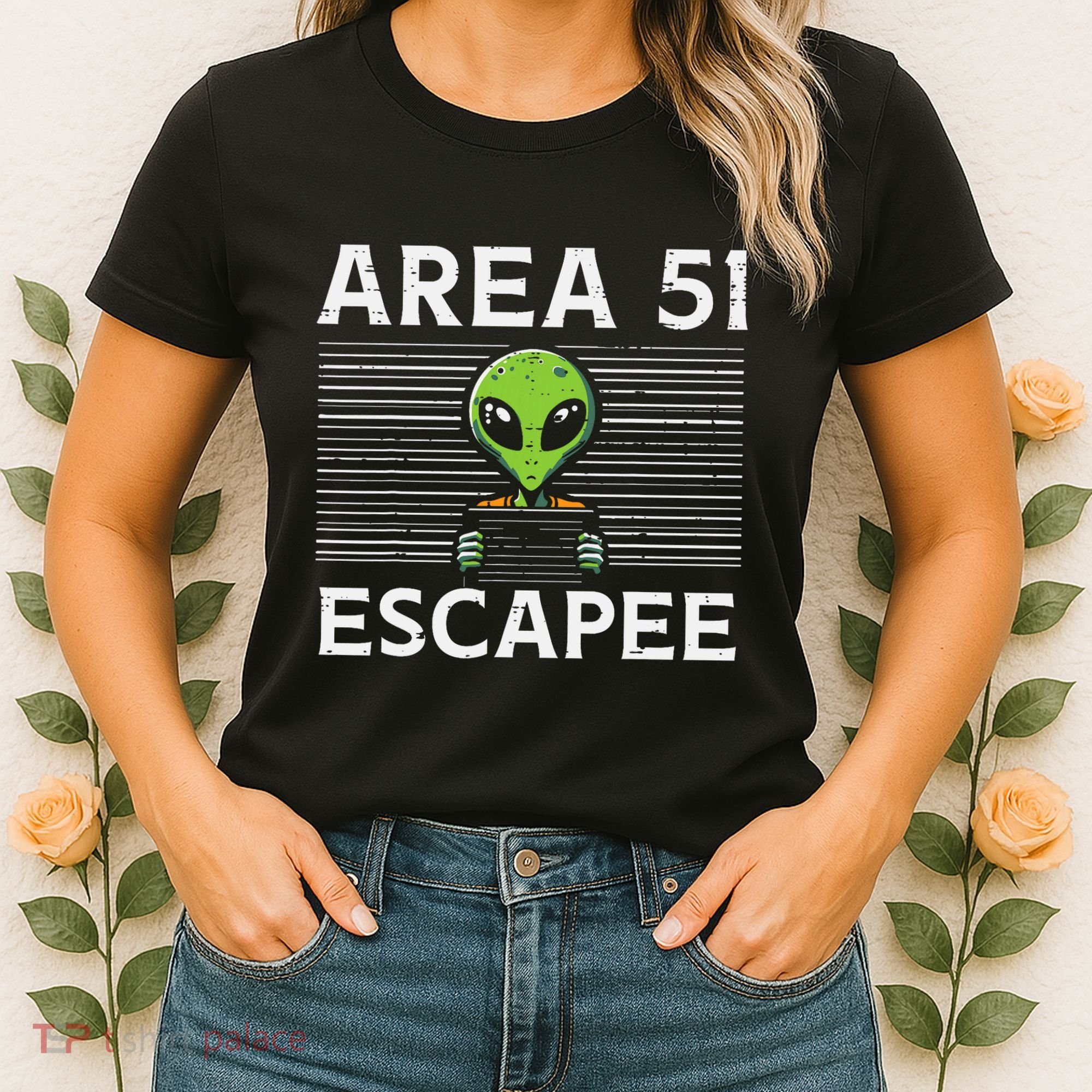 Alien Area 51 Escapee Funny Costume Ufo Women's T-Shirt