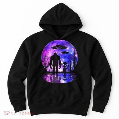 Alien And Bigfoot Full Moon Sasquatch Ufo Hoodie