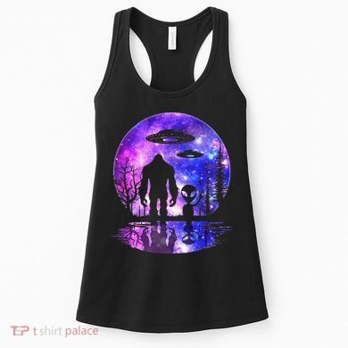 Alien And Bigfoot Full Moon Sasquatch Ufo Women's Tank Top
