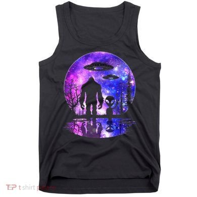 Alien And Bigfoot Full Moon Sasquatch Ufo Tank Top