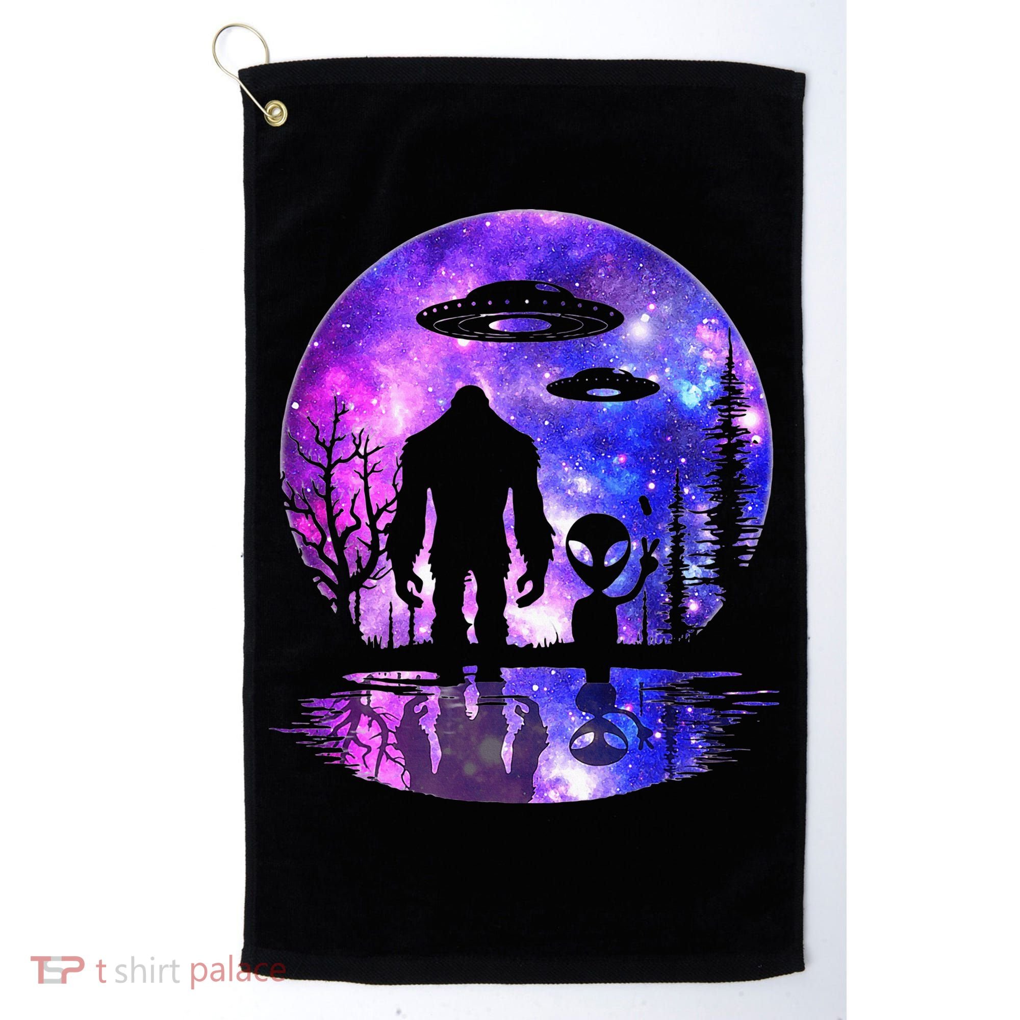 Alien And Bigfoot Full Moon Sasquatch Ufo Golf Towel