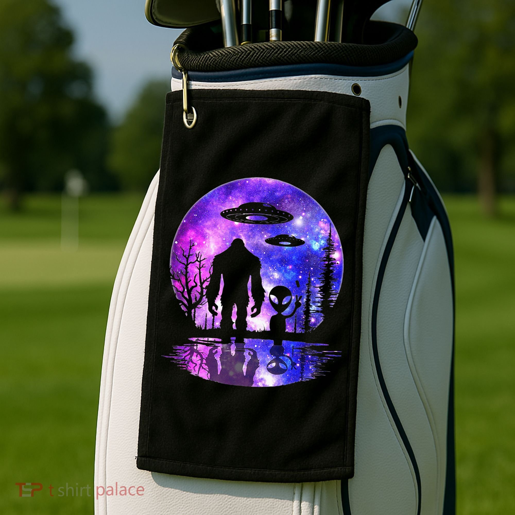 Alien And Bigfoot Full Moon Sasquatch Ufo Golf Towel