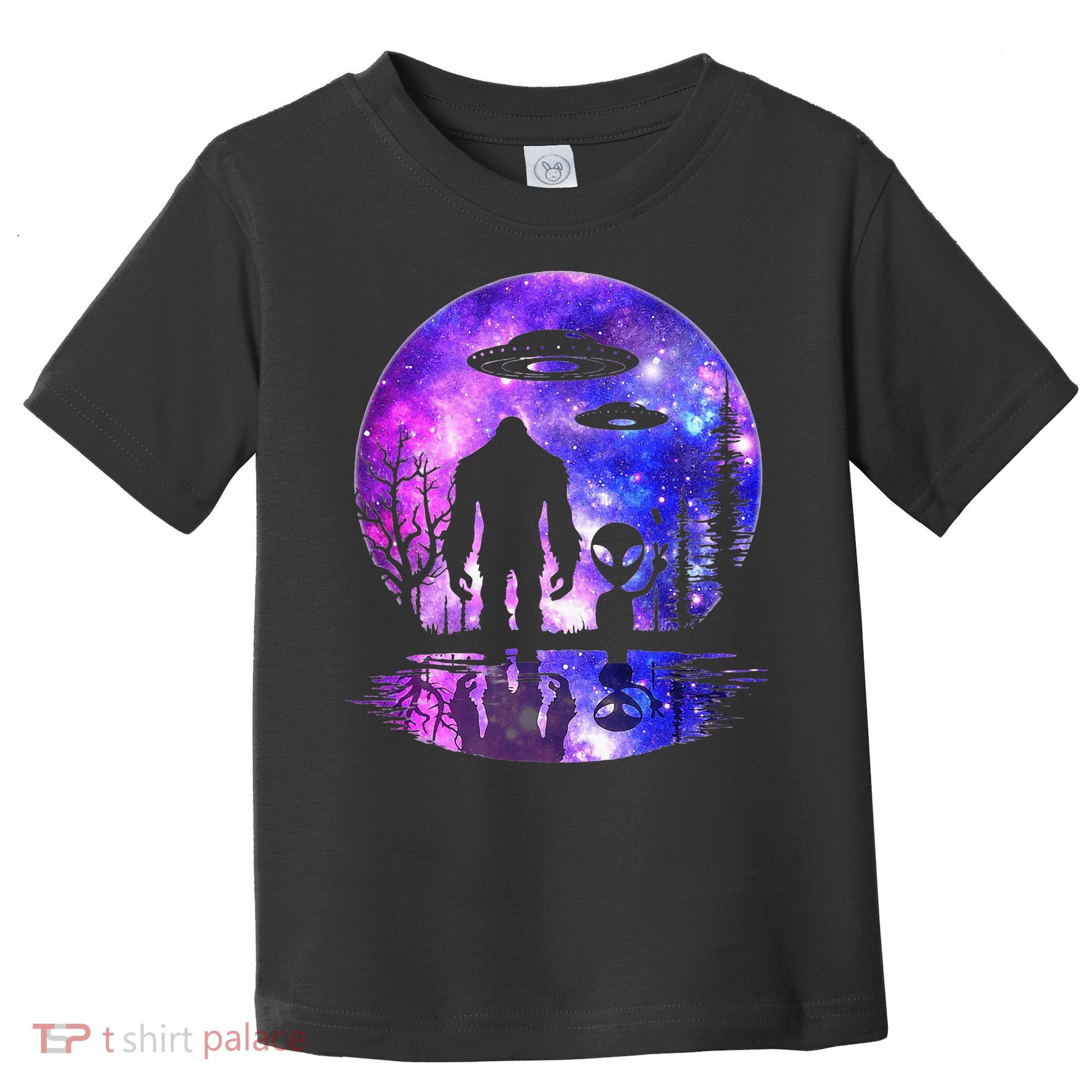 Alien And Bigfoot Full Moon Sasquatch Ufo Toddler T-Shirt
