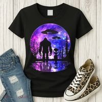Alien And Bigfoot Full Moon Sasquatch Ufo Women's T-Shirt thumb 3