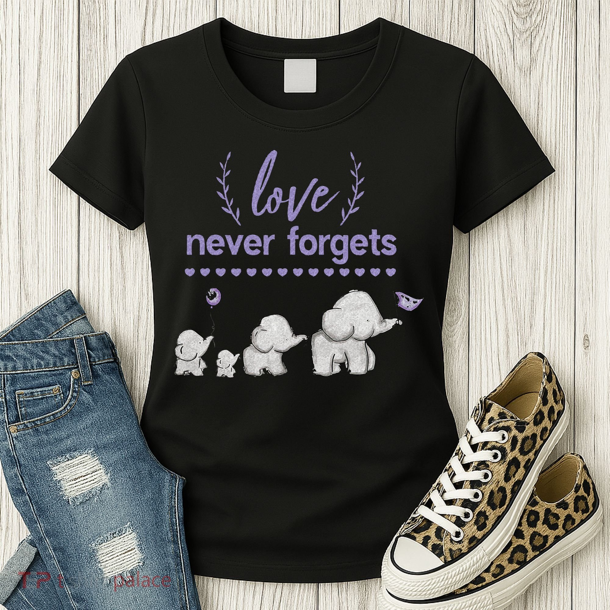 Alzheimers And Brain Awareness Love Never Forgets Purple Women's T-Shirt