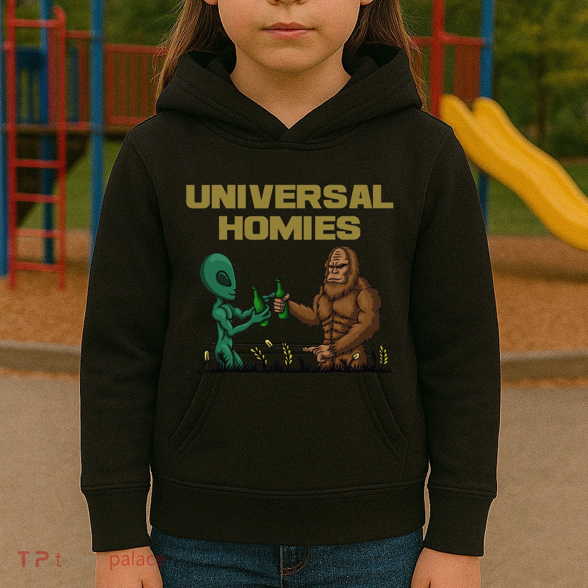 Aliens and bigfoot are homies Kids Hoodie
