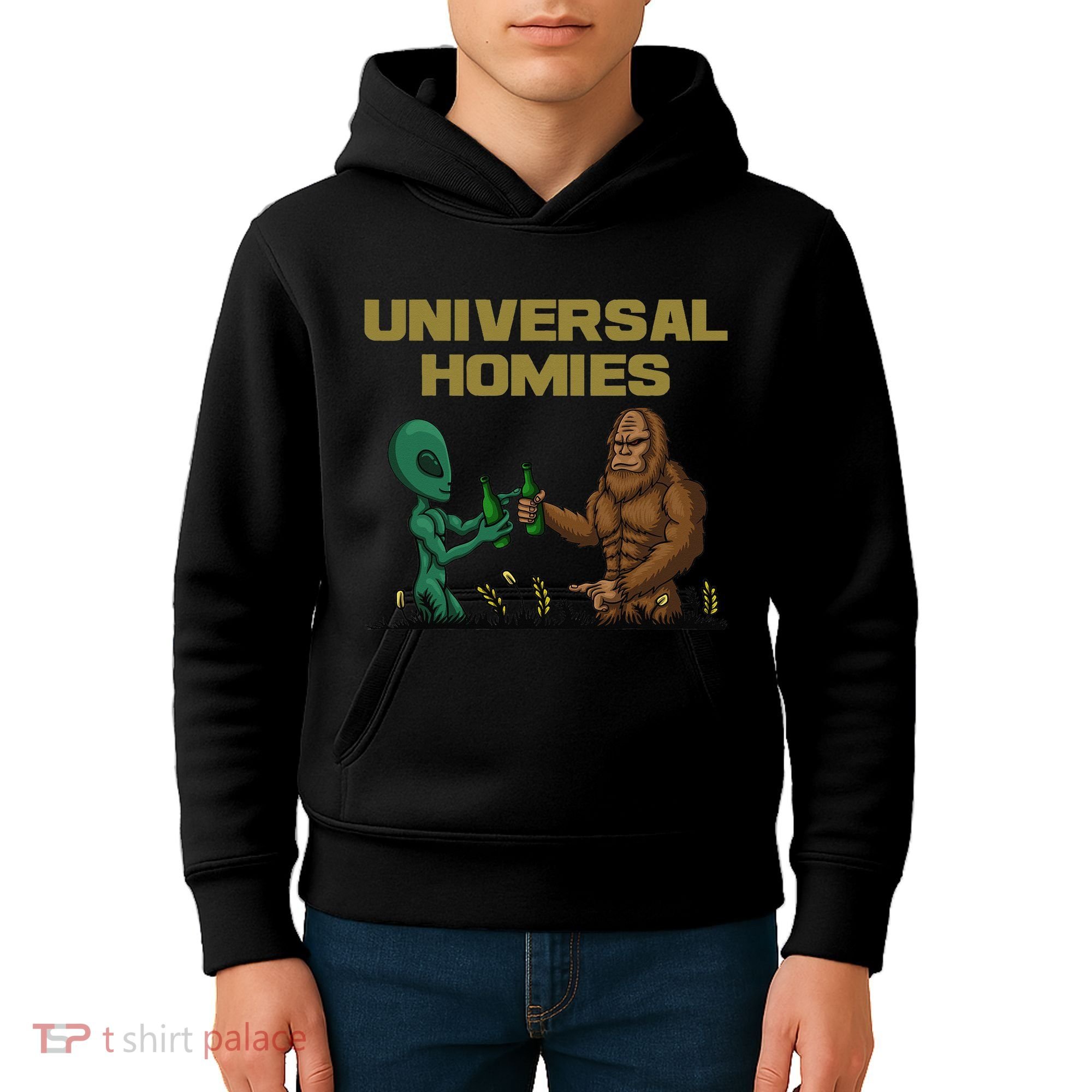 Aliens and bigfoot are homies Kids Hoodie