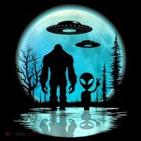Alien And Bigfoot Moon Women's Hoodie thumb 2