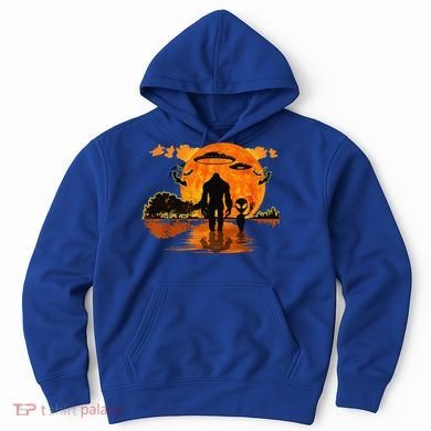 Alien And Bigfoot Sasquatch Moon Halloween Hoodie