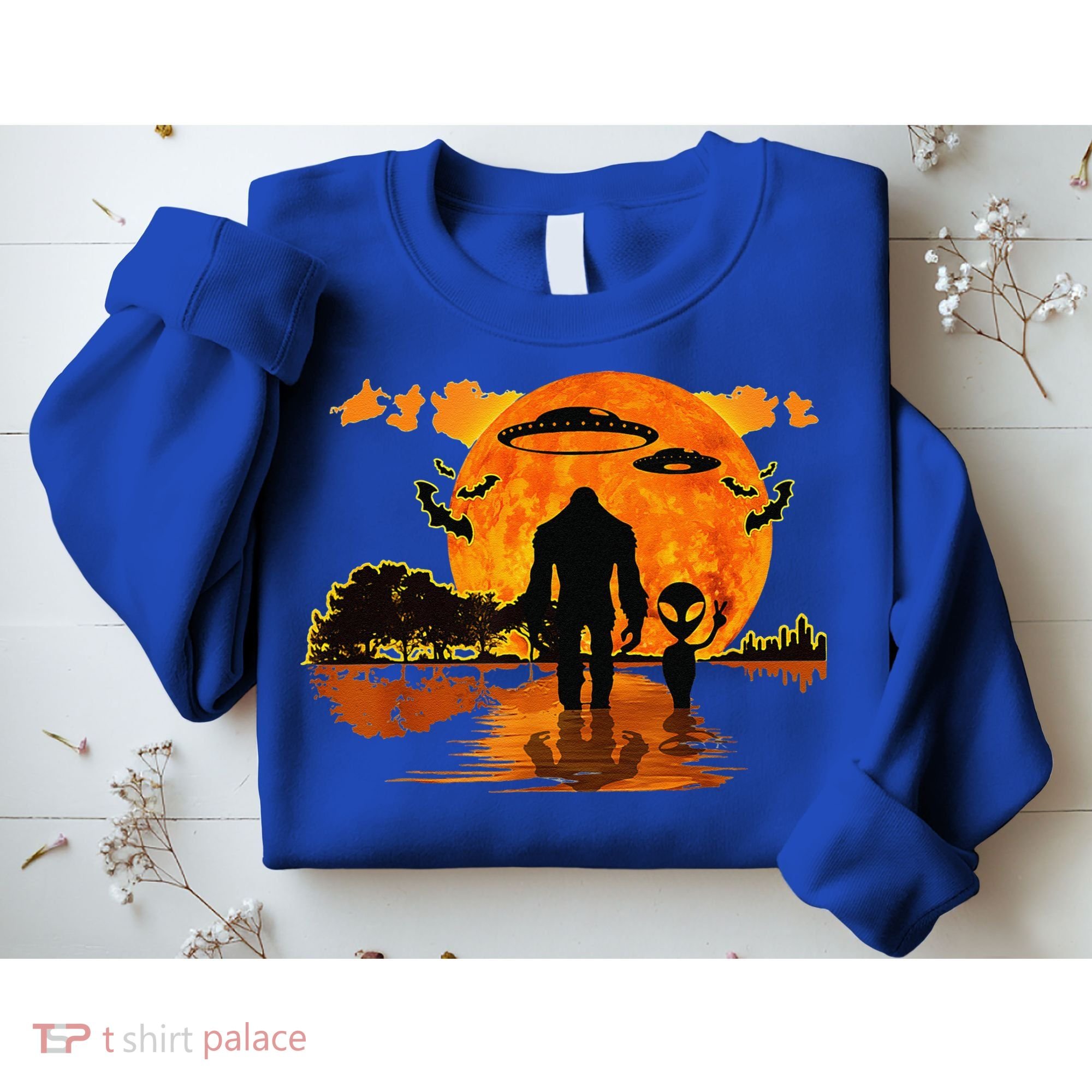 Alien And Bigfoot Sasquatch Moon Halloween Sweatshirt