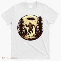 Alien And Bigfoot UFO Bigfoot Alien T-Shirt thumb 0