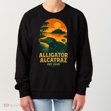 Alligator Alcatraz Established 2025 Gator Swamp Women's Sweatshirt
