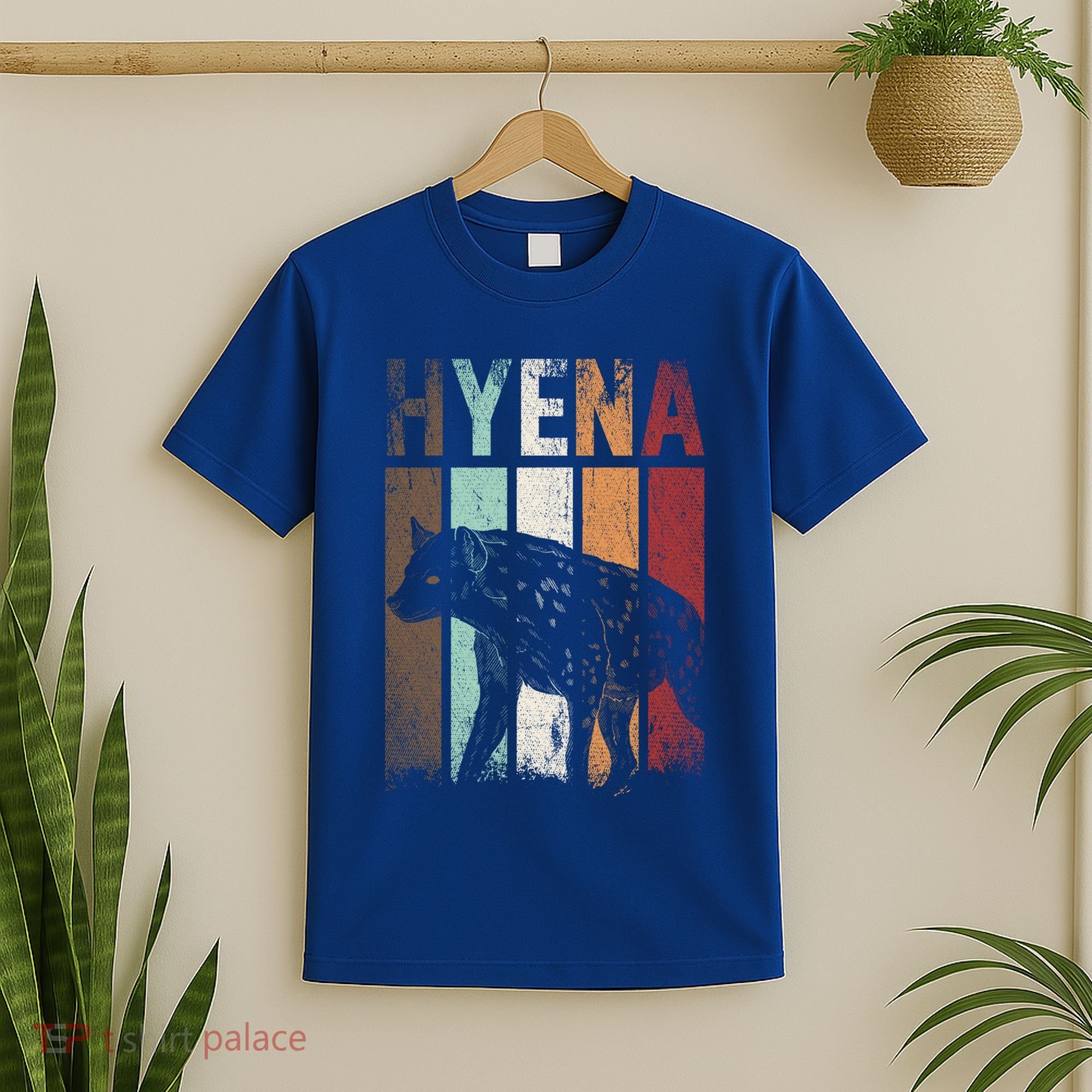 Africa Animal Gift Zoo Keeper Retro Hyena Funny Gift T-Shirt