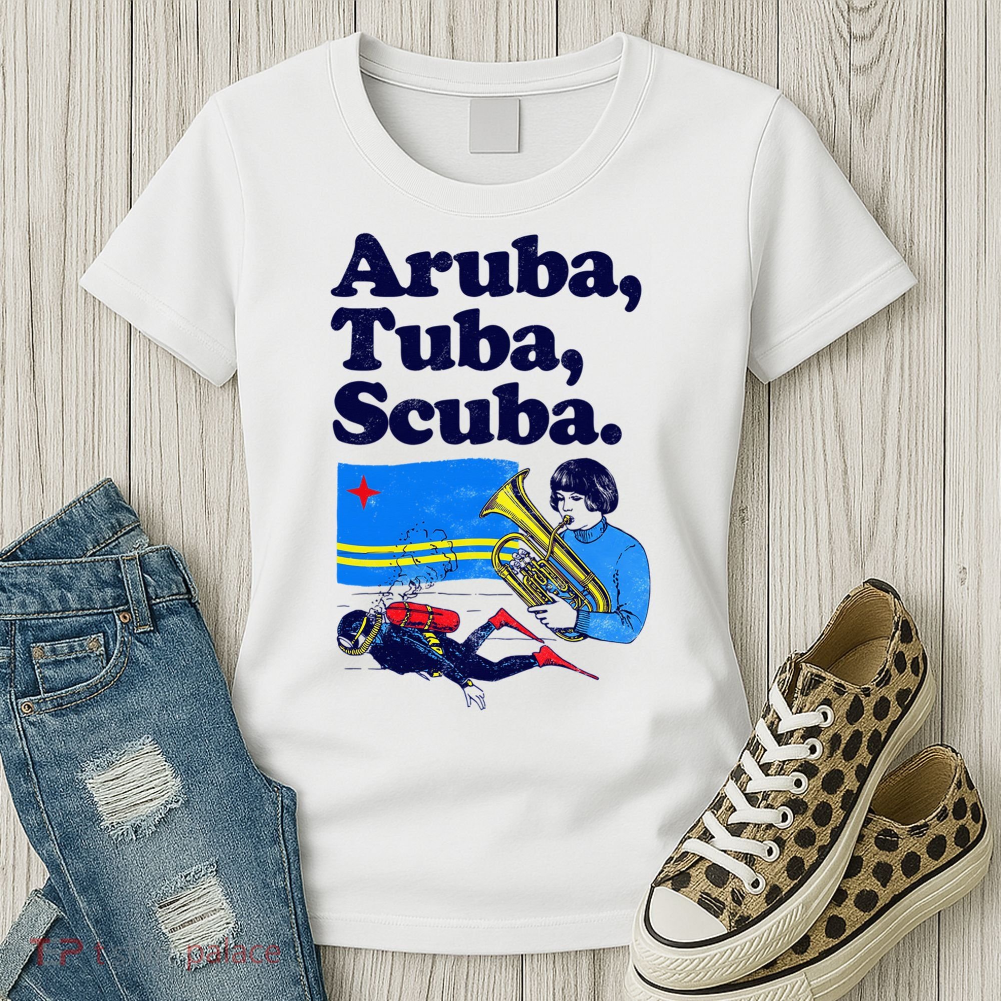 Armadillooooo Women's T-Shirt