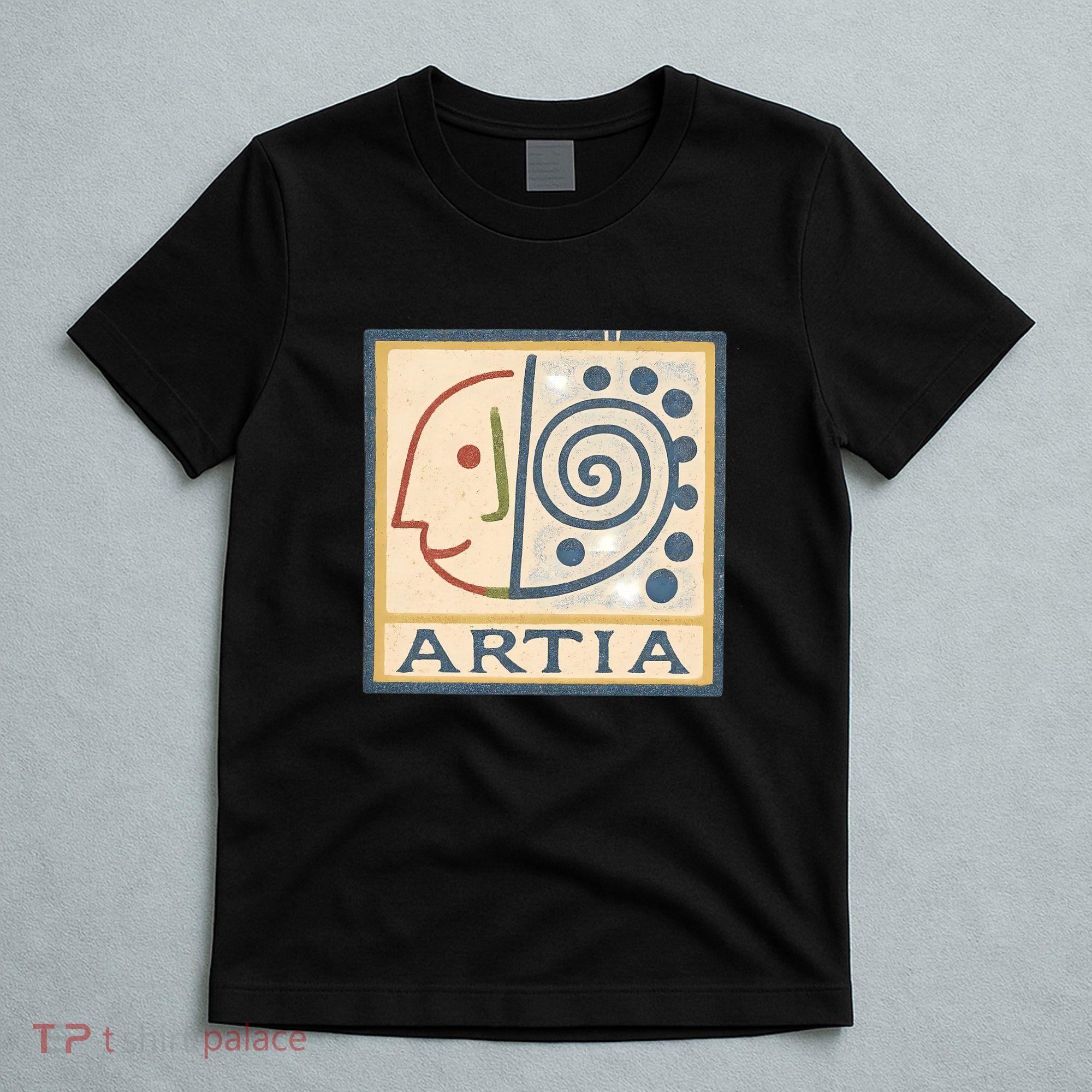 ARTIA T-Shirt