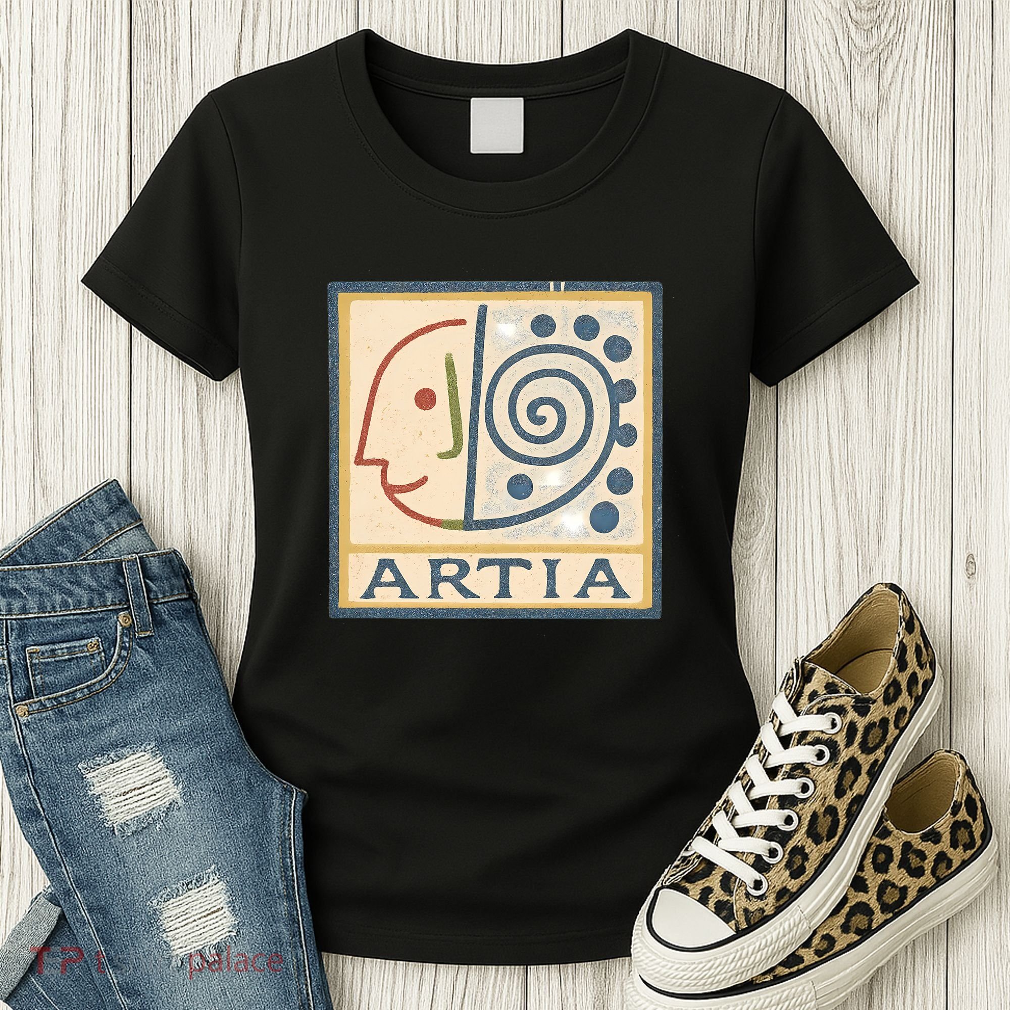 ARTIA Women's T-Shirt