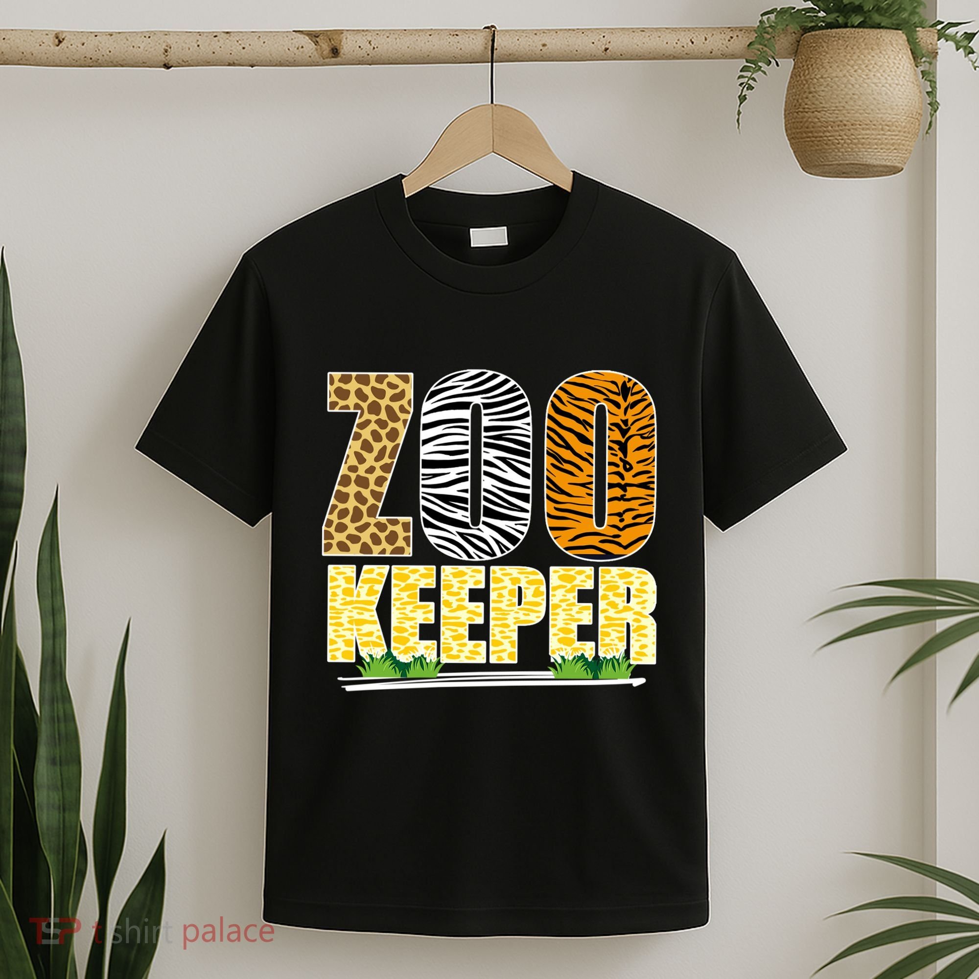African Animals Zebra Giraffe Zookeeper Zoo Keeper T-Shirt