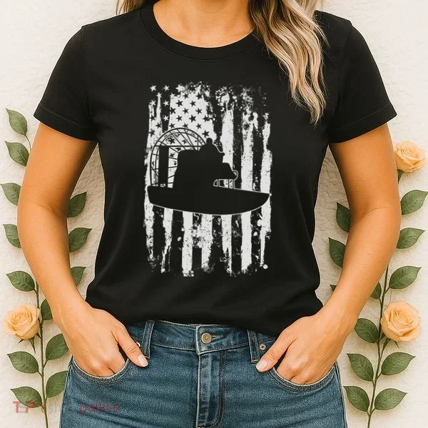 Airboat Boat Captain Gift Women's T-Shirt