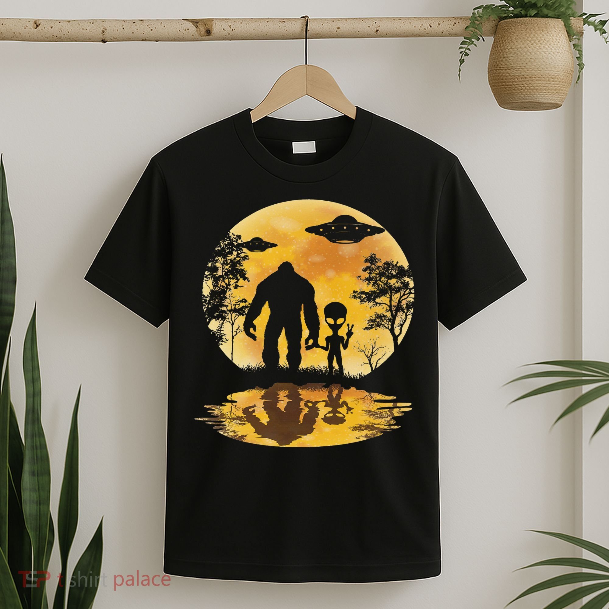 Alien Bigfoot Moon Sasquatch Ufo Extraterrestrial Women T-Shirt