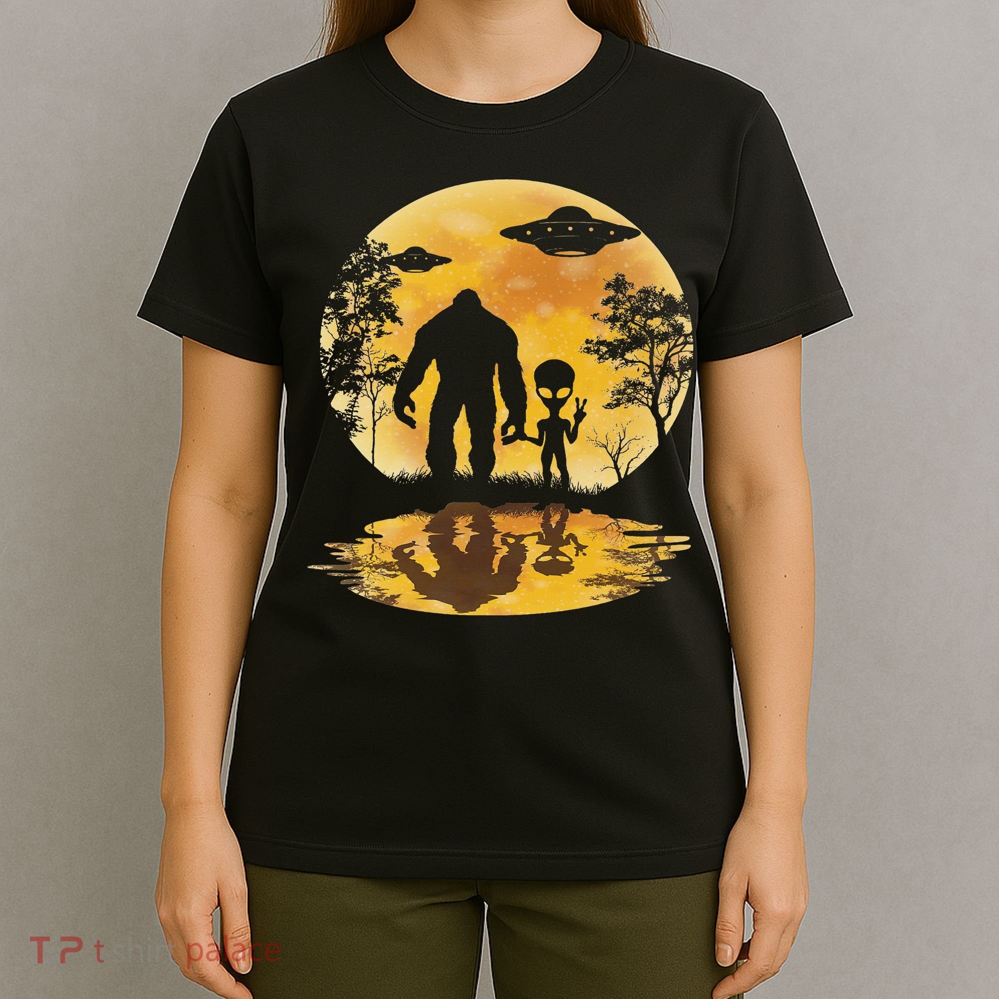Alien Bigfoot Moon Sasquatch Ufo Extraterrestrial Women T-Shirt