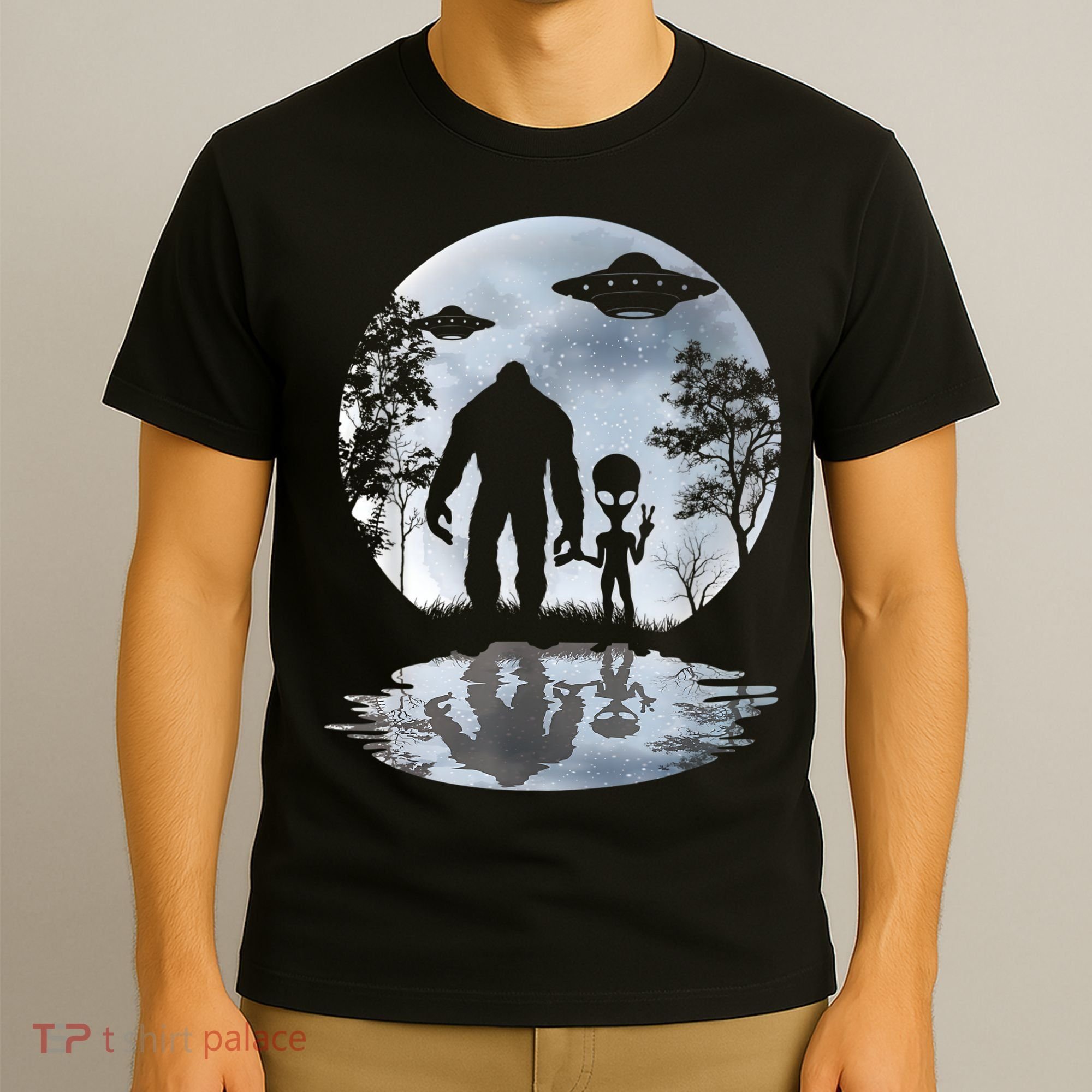 Alien Bigfoot Moon Sasquatch UFO Extraterrestrial Men Women T-Shirt
