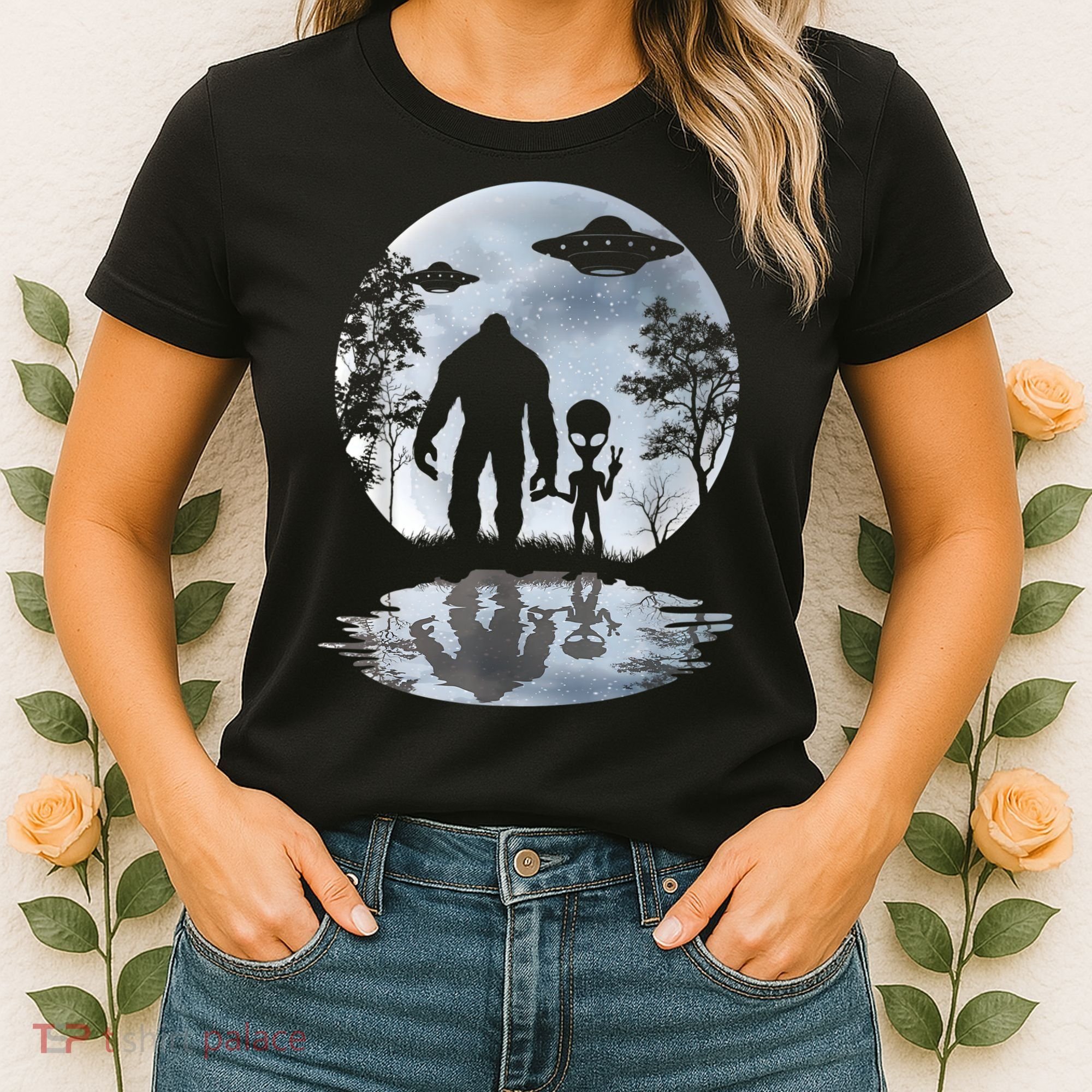 Alien Bigfoot Moon Sasquatch UFO Extraterrestrial Men Women Women's T-Shirt