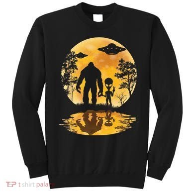 Alien Bigfoot Moon Sasquatch UFO Extraterrestria Sweatshirt
