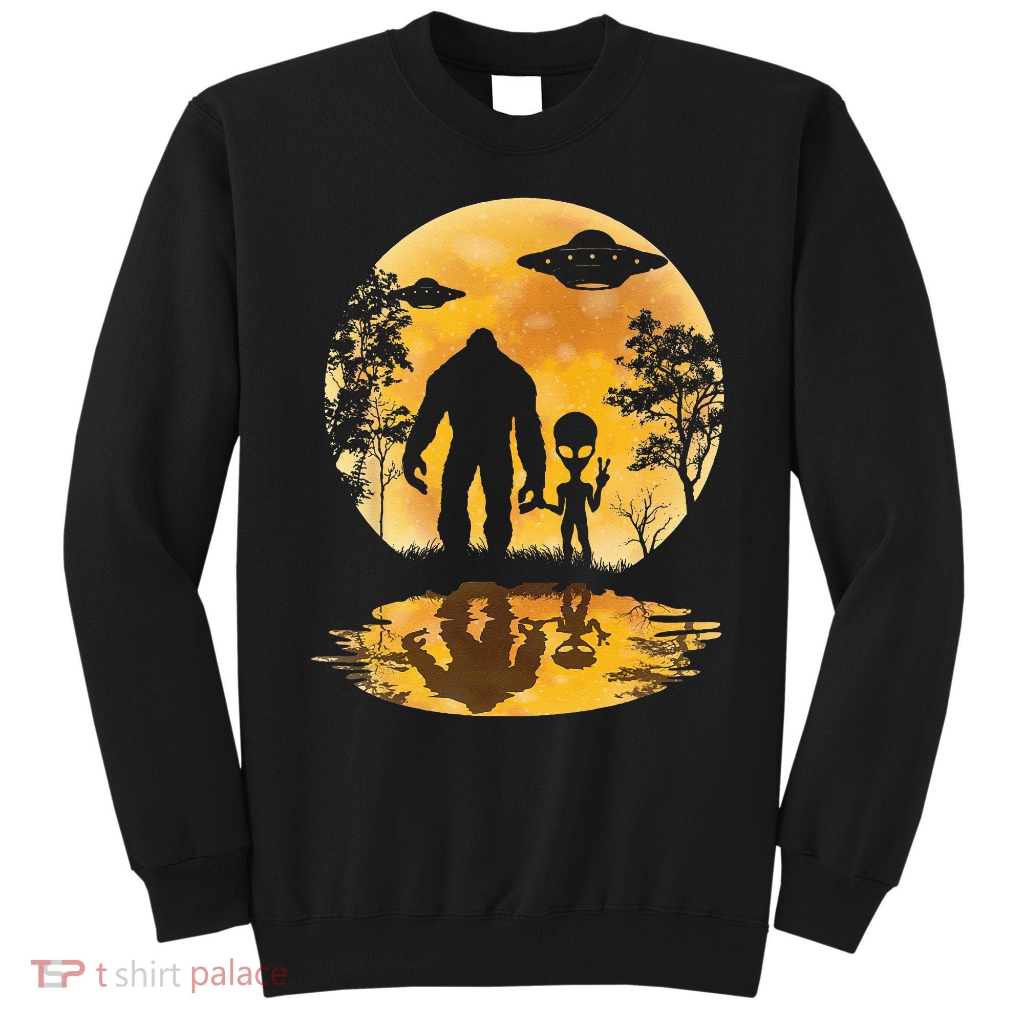 Alien Bigfoot Moon Sasquatch UFO Extraterrestria Sweatshirt