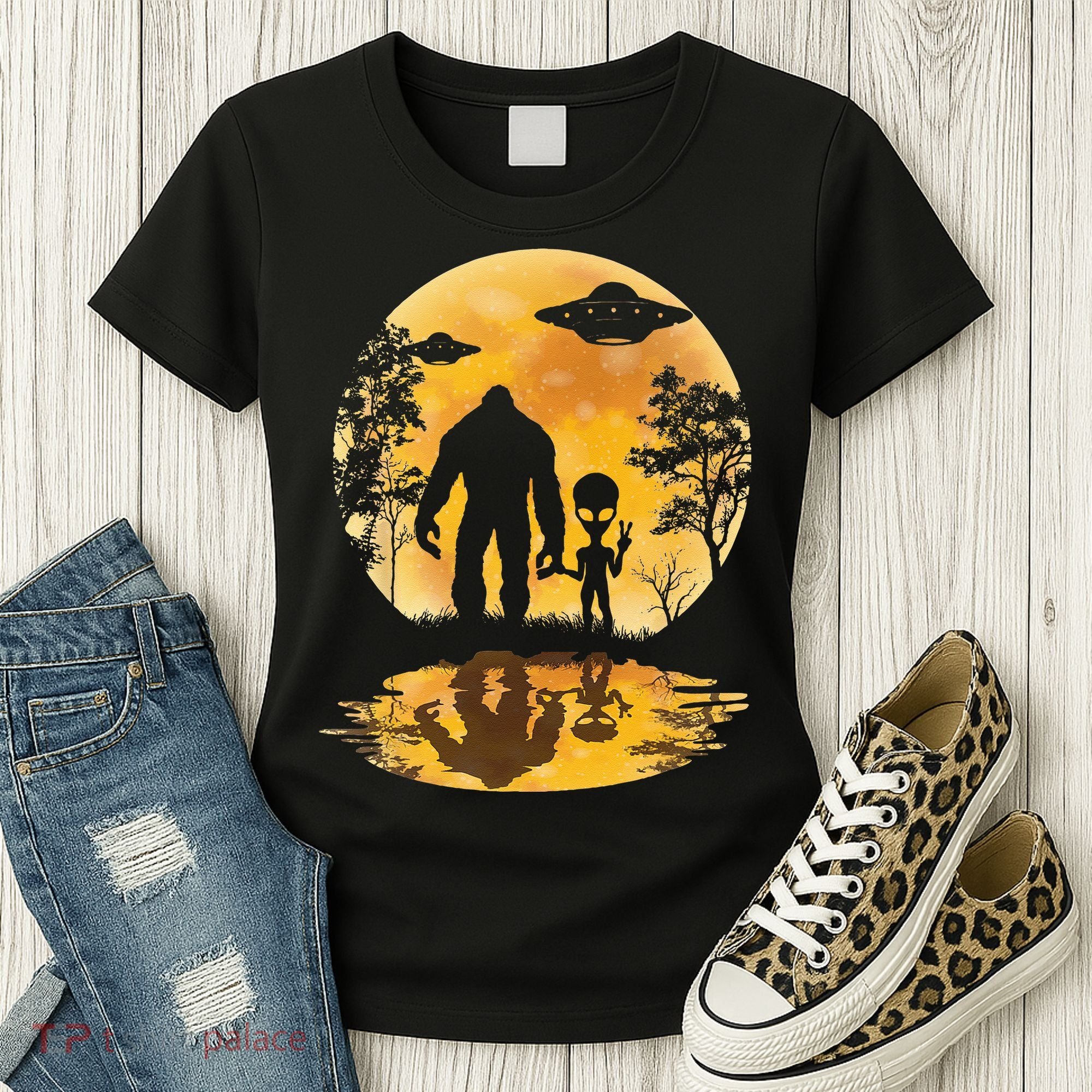Alien Bigfoot Moon Sasquatch UFO Extraterrestria Women's T-Shirt
