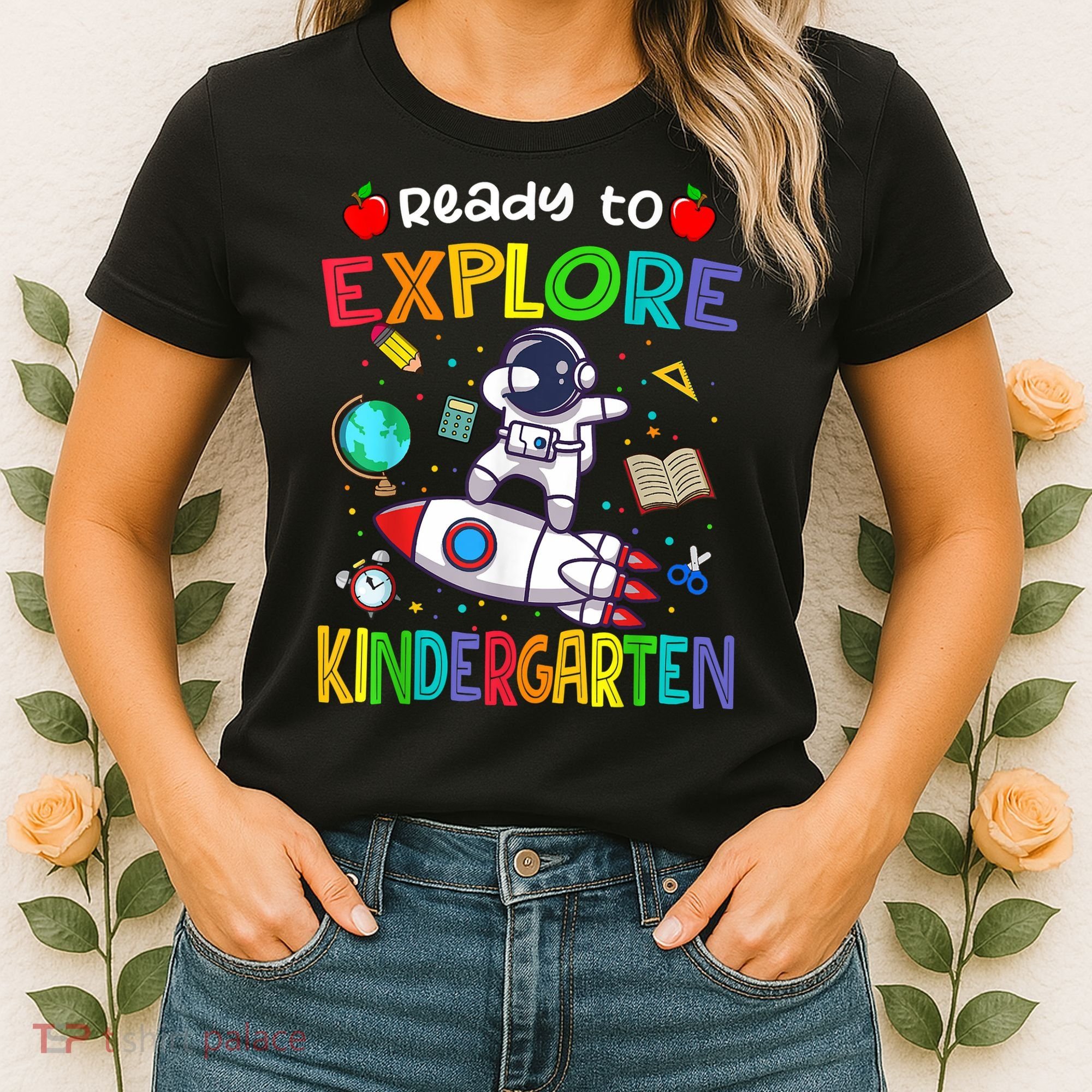 Astronaut Back To School Ready To Explore Kindergarten Women's T-Shirt